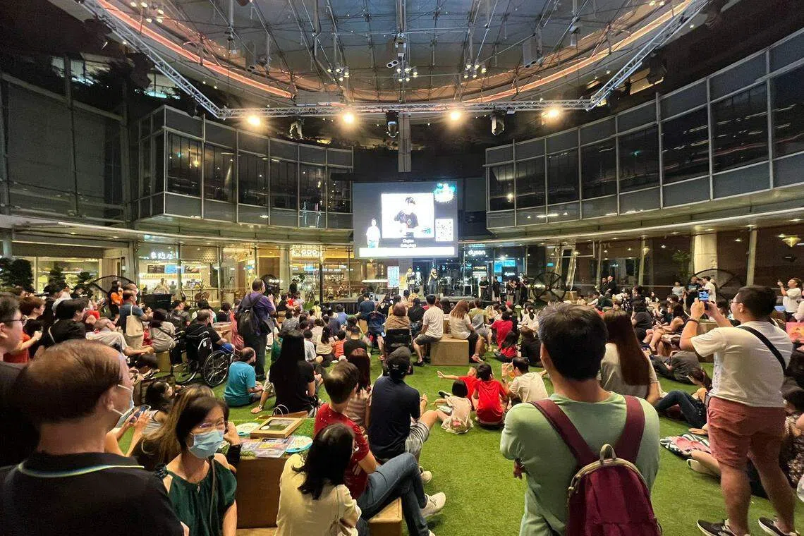 现场观众可“虚拟赏金”免费打赏心仪的歌手。（电台提供）