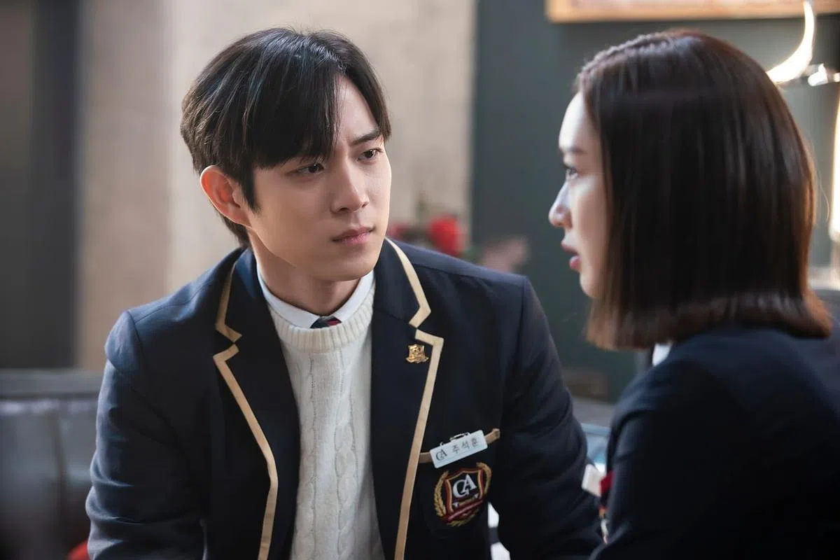 金永大在剧中饰演朱硕勋，是周丹泰和前妻所生的双胞胎儿子。（ONE频道提供）