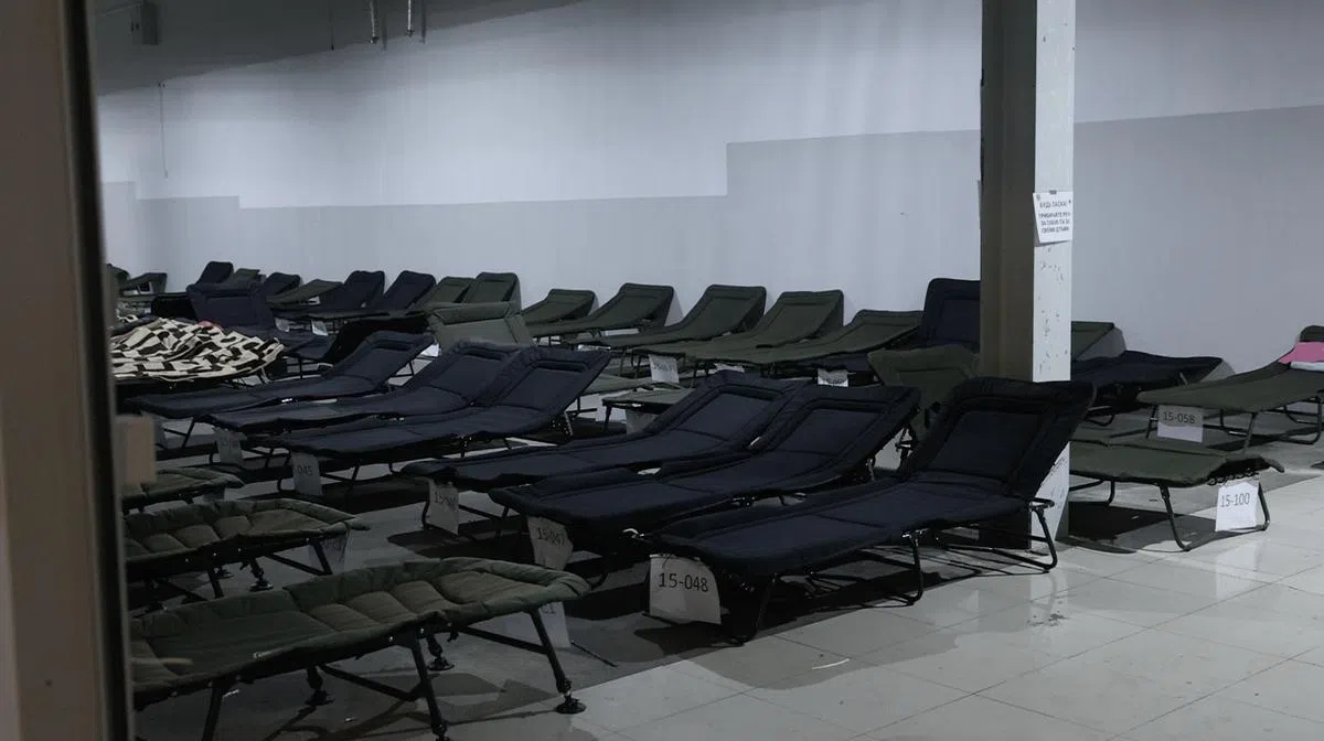 在难民高峰期时，援助中心一晚能接待4000名难民。（李健玮摄）