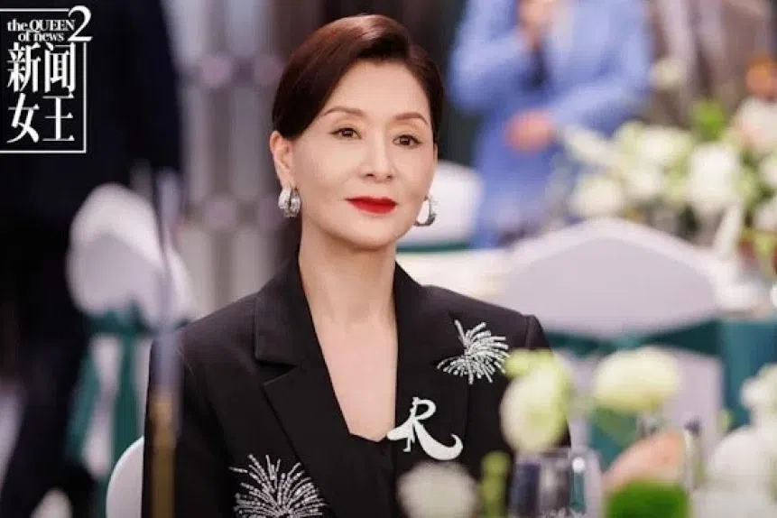 夏文汐最近拍香港无线台庆剧《新闻女王2》，接受资深媒体人汪曼玲访问。（互联网）