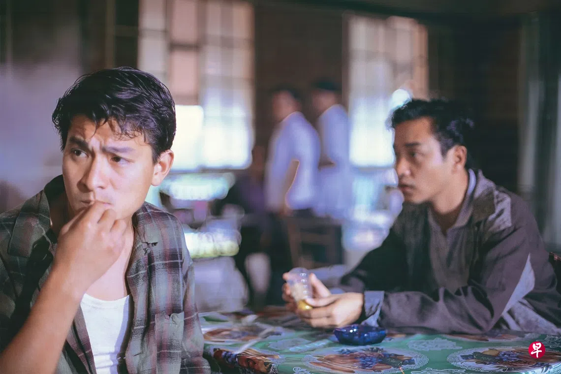 36年前上映的《阿飞正传》经典隽永，片中风华正茂的刘德华（左）和张国荣魅力四射。 （嘉华院线提供）