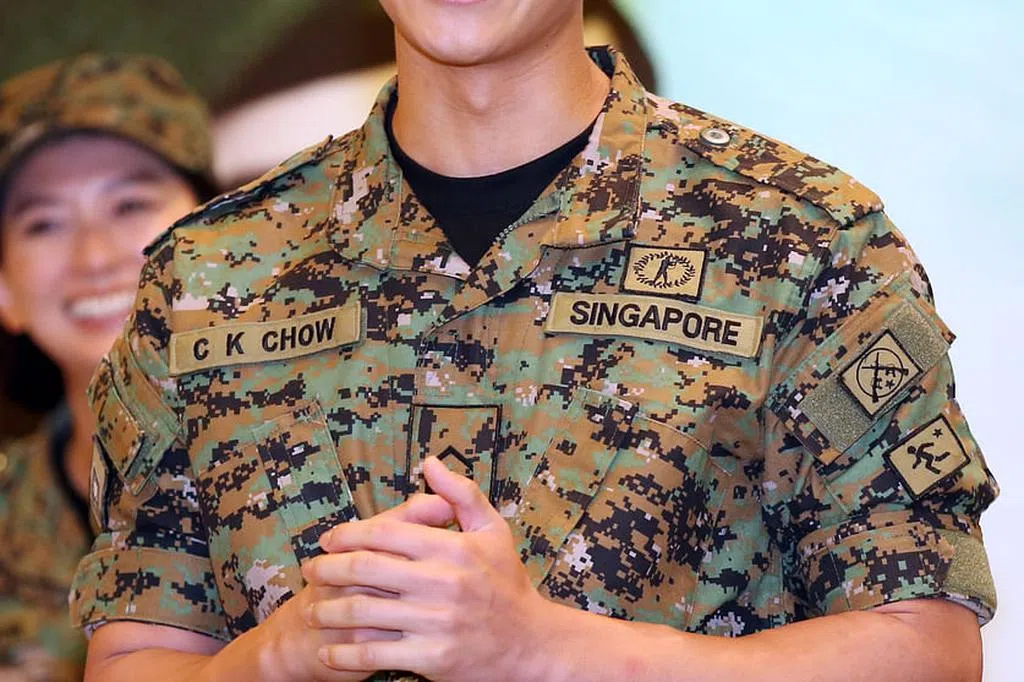 容启航不受争议影响 专心拍摄工作