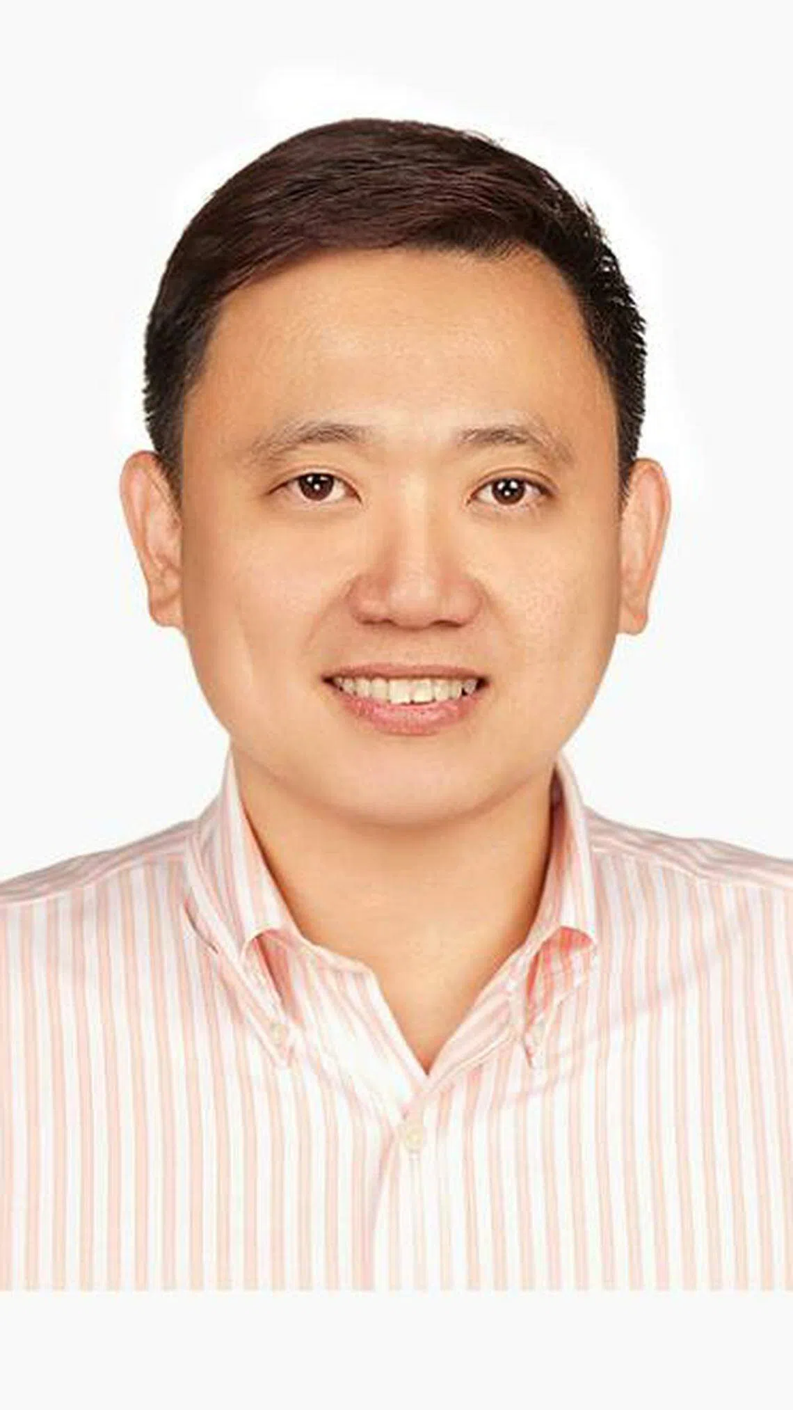 高毓明指出，目前很多年轻的新屋主和中年消费者都在咨询选购更大型电视机，这潮流势不可挡。（受访者提供）