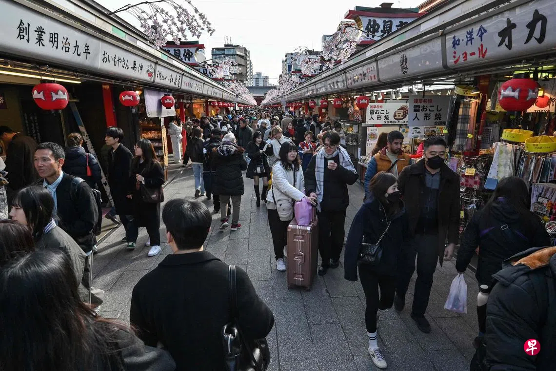 日本总人口去年减少55万连续14年下降| 联合早报