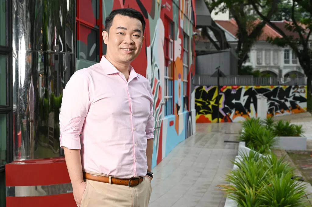 目睹同学因抑郁辍学 他投身倡导青年心理健康