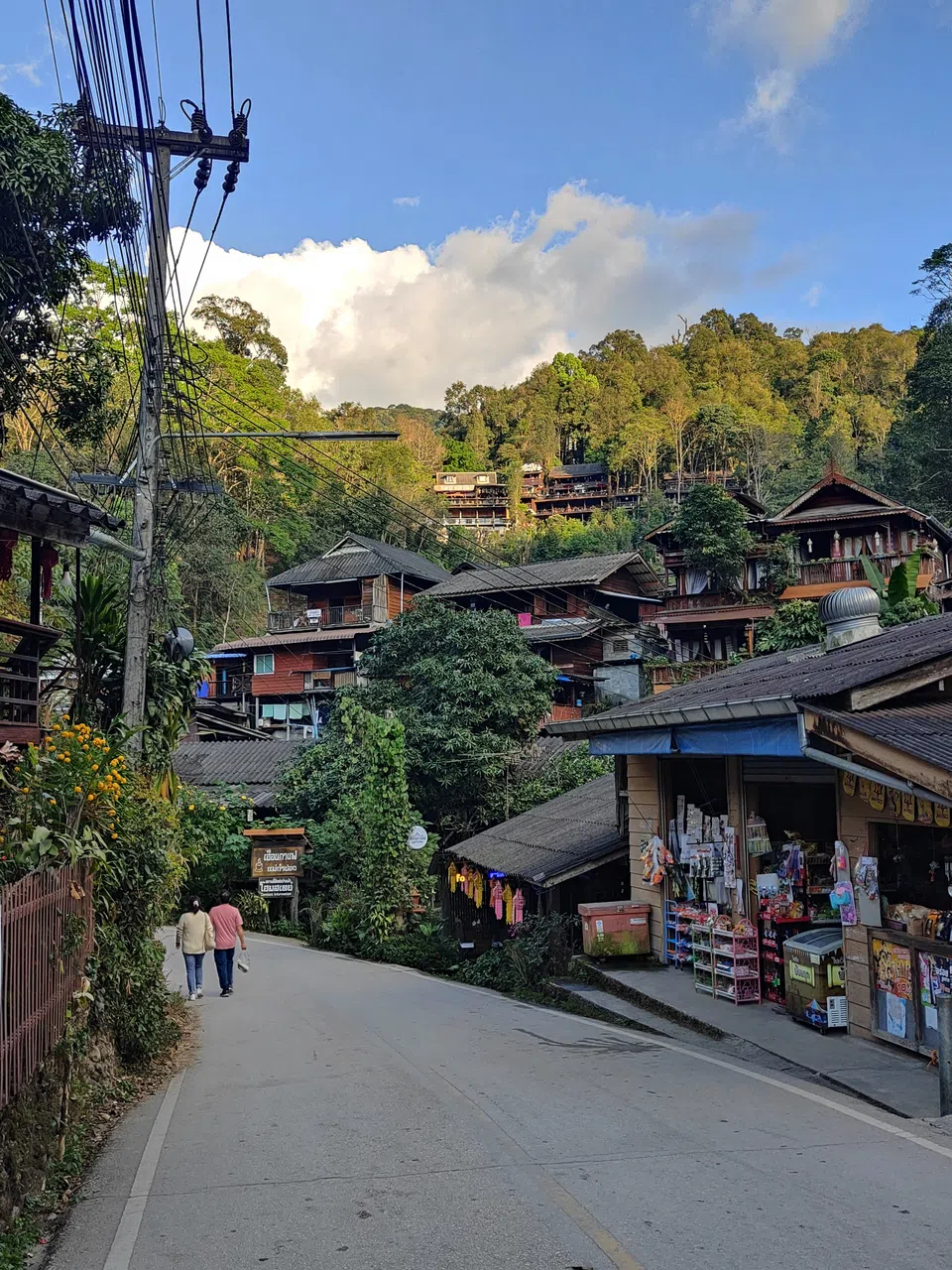 早晨的湄康蓬，寂然恬静。（陈默汎摄）