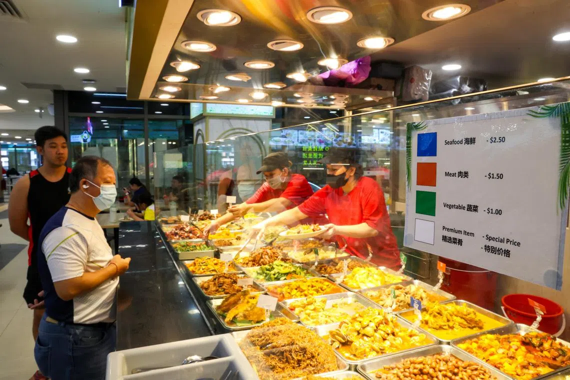 消协与口福合作推出个别菜肴价格标签提升消费透明度| 联合早报