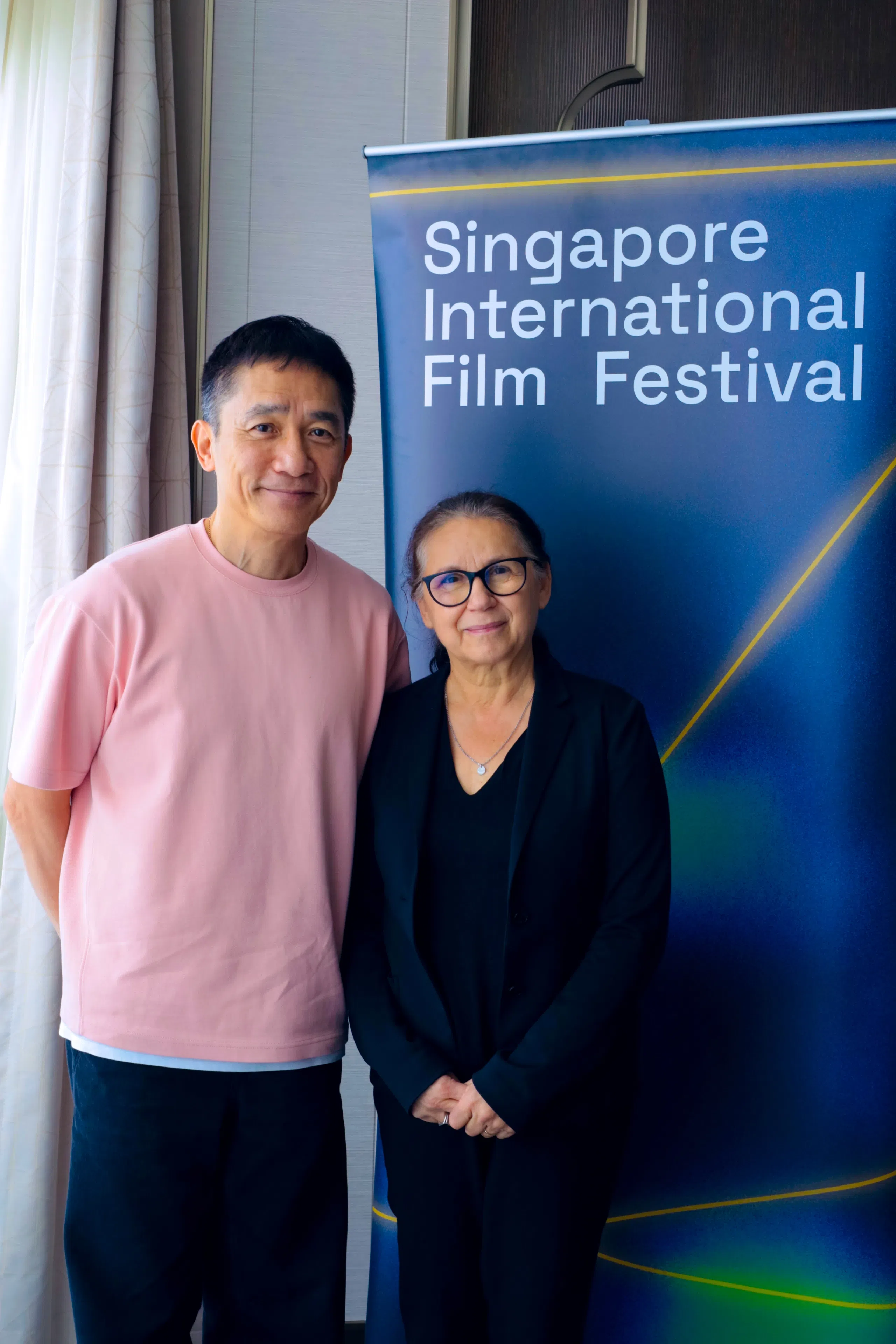 梁朝伟和匈牙利导演Enyedi应电影节之邀来新。（新加坡国际电影节提供／: 雷远彬摄）