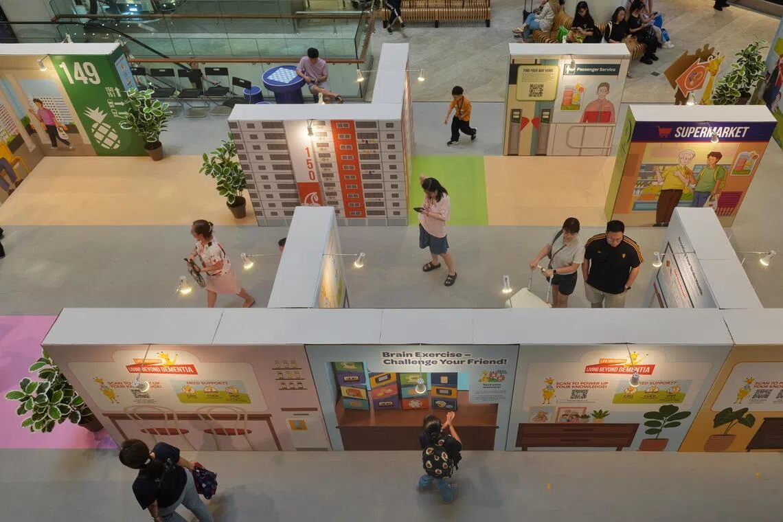为加强公众对失智症和相关社区援助资源的了解，护联局即日起至3月6日，在淡滨尼世纪广场购物中心（Century Square）举行展览。（谢智扬摄）