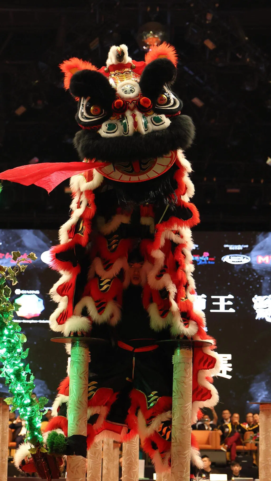 新加坡武术龙狮总会的新加坡艺威体育会A队星期天（7月27日）夺得“2025年第15届云顶世界狮王争霸赛”亚军。（星洲日报）