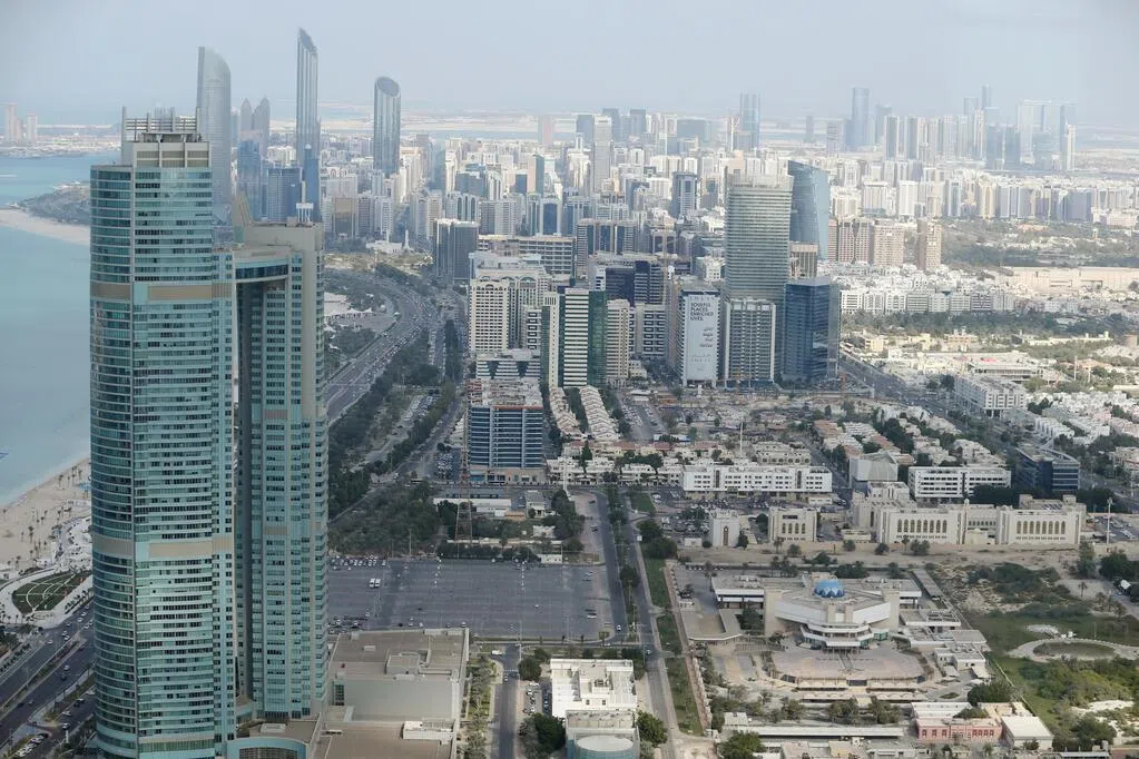 阿联酋空域航行恢复正常
