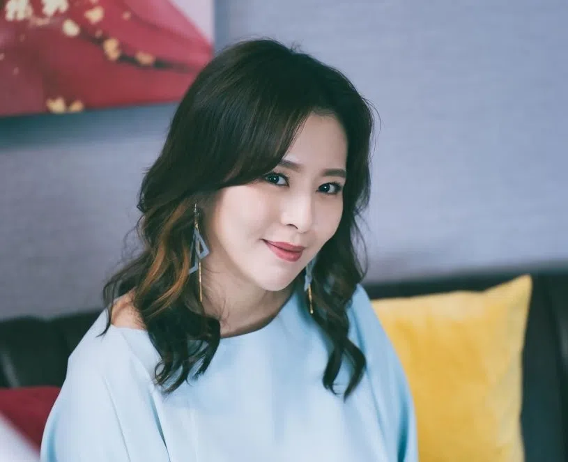 刘品言诠释八面玲珑的财务官毫不费力。（互联网）