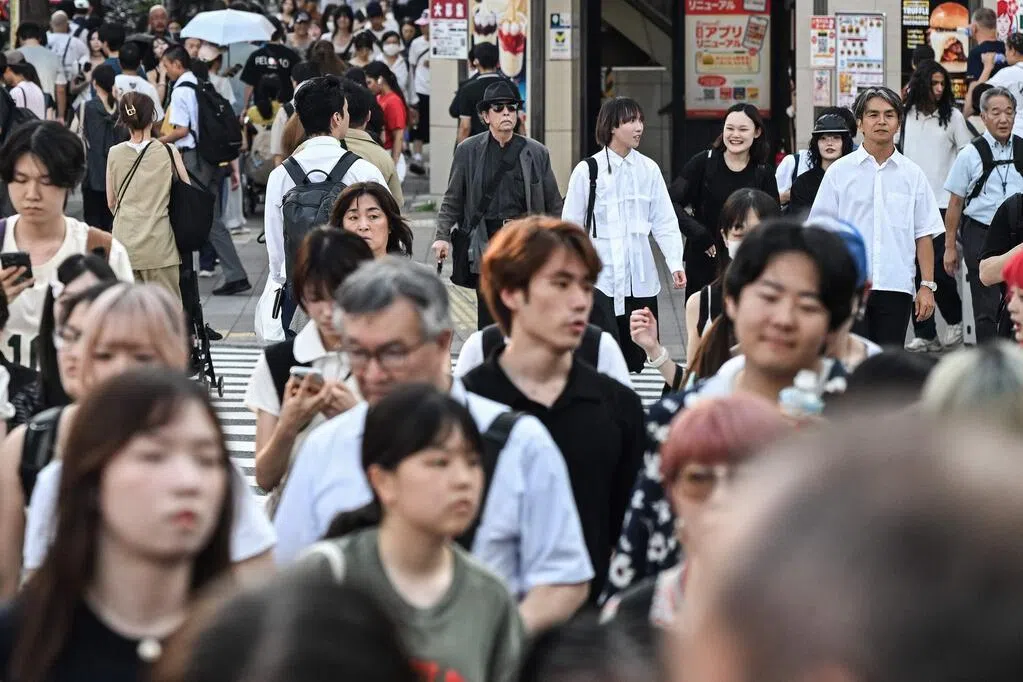 日本人口跌破1亿2000万 42年来首次