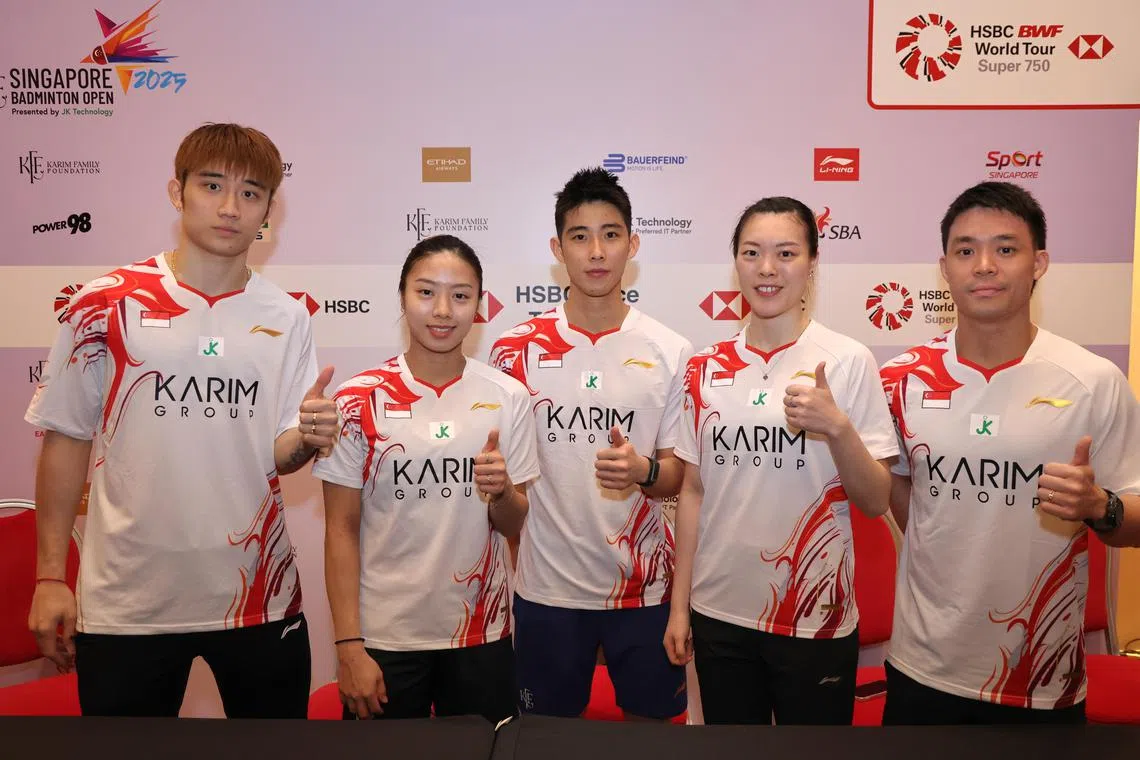 我国羽队郑加恒（左起）、杨佳敏、骆建佑、金羽佳和许永凯这次会参加新加坡公开赛。（梁麒麟摄）