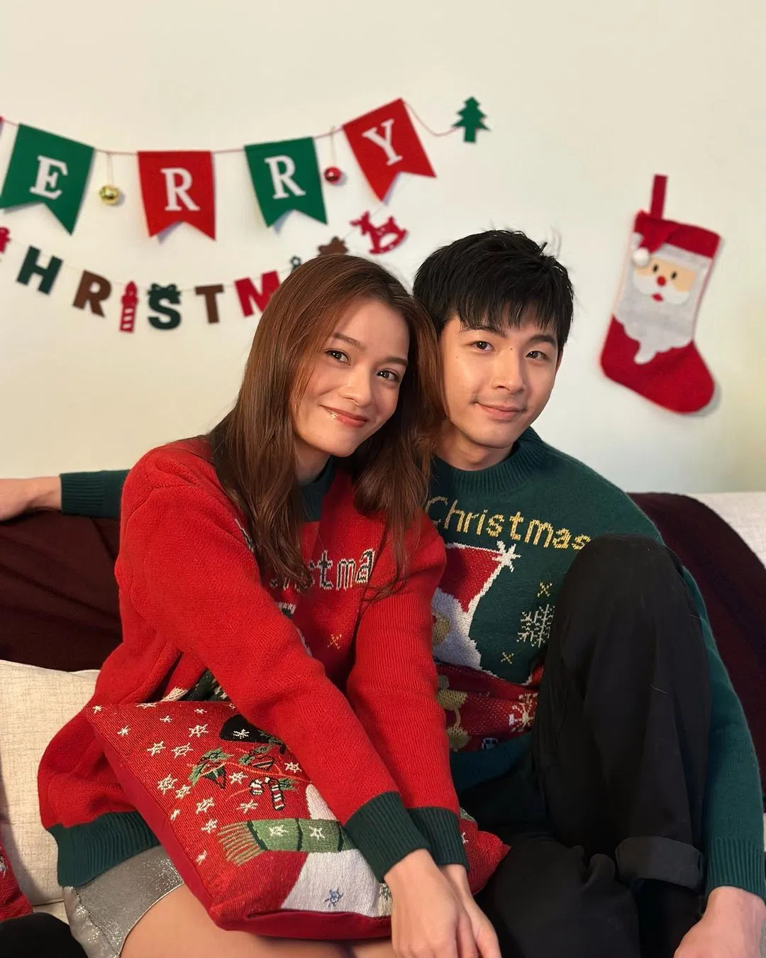 娜娜与同是演员的未婚夫程家颉，感情甜蜜。（取自娜娜IG）
