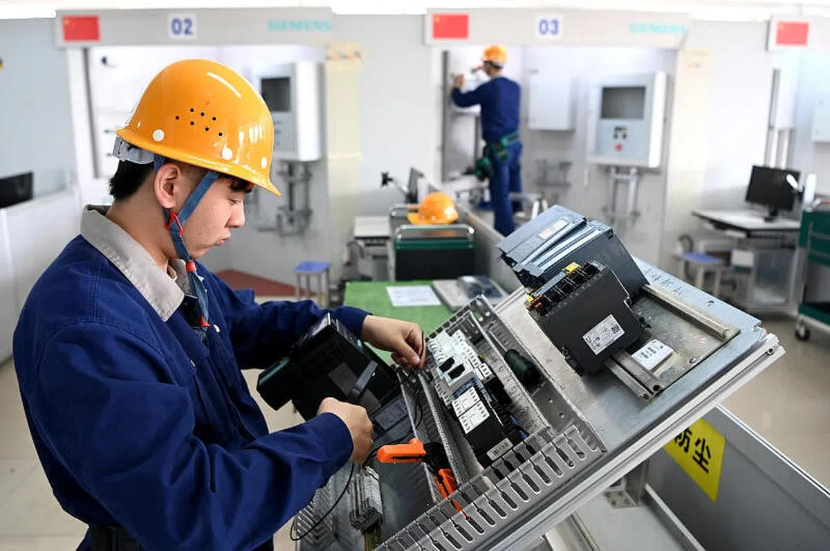 一项调查显示，中国83%的制造企业表示有不同程度的蓝领用工荒。（新华社）