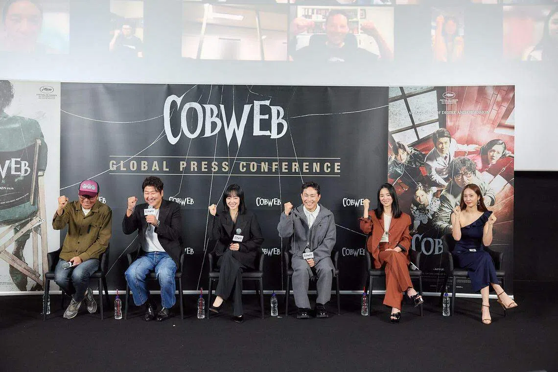 《蜘蛛窝新宇宙》导演（左一）和主要演员出席9月20日举行的线上记者会。（嘉华院线提供）