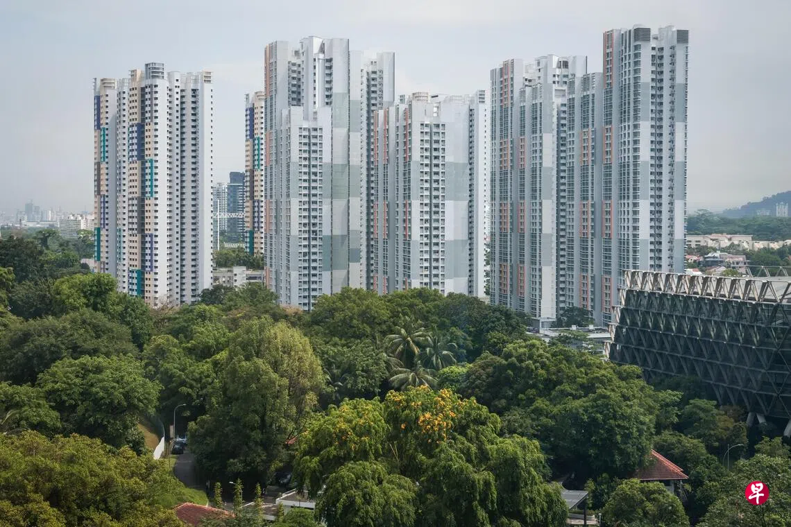 Image 14: 城市热岛效应是指城市大量的人工发热、建筑和道路等高蓄热体和绿地少等因素，造成城市气温更高。在城市种植树木的覆盖面积越大，为周遭环境带来的降温效果越显著。 （张俊杰摄）