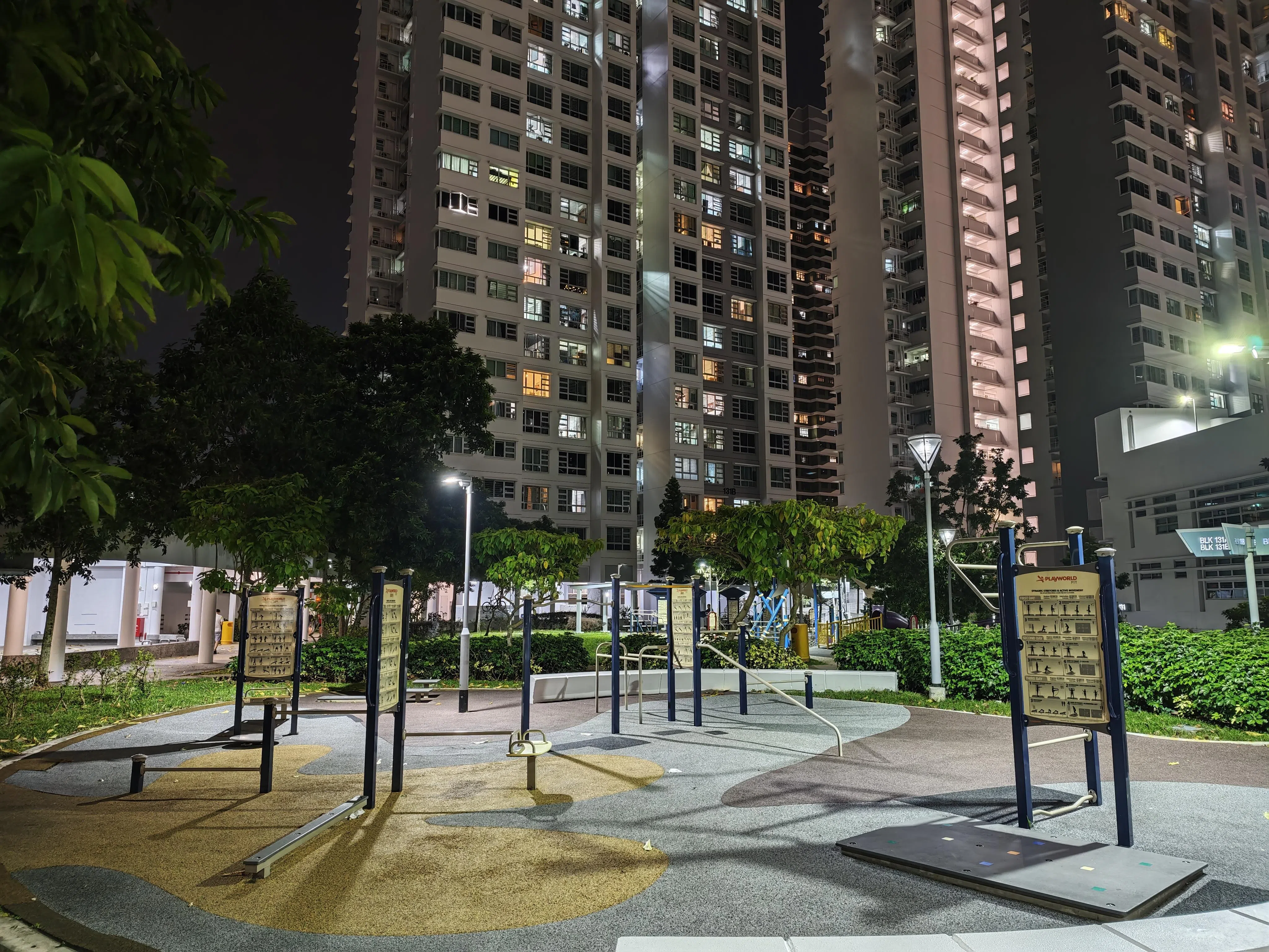 低光环境下的照片干净清晰，噪点不多，表现理想。（黄少伟摄）