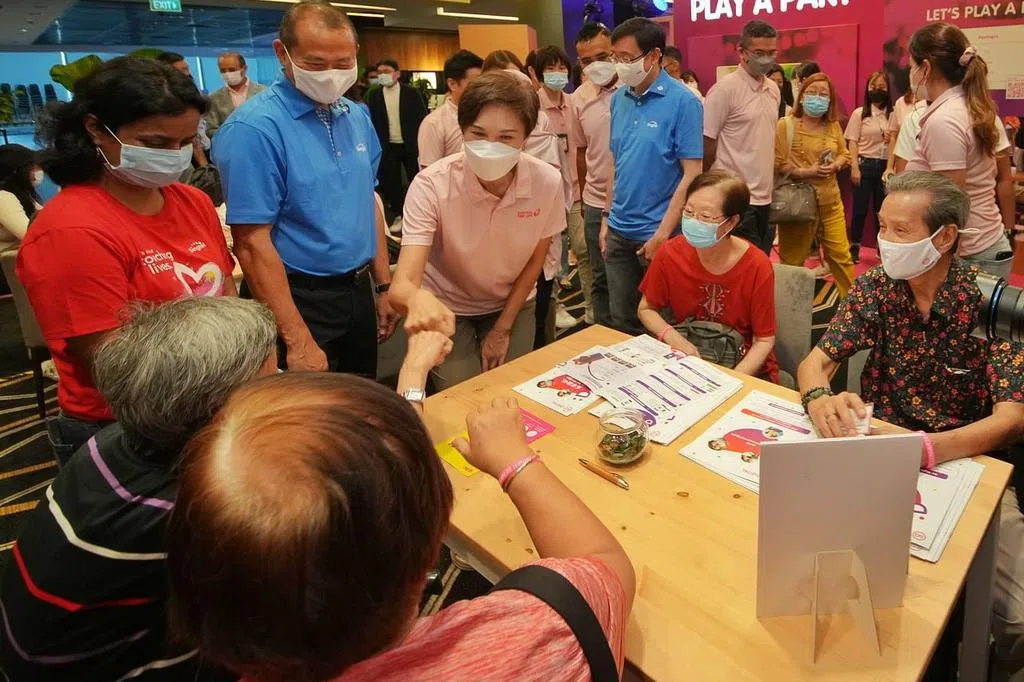 资媒局与电信业者合作 为弱势群体提供三万张免费SIM卡