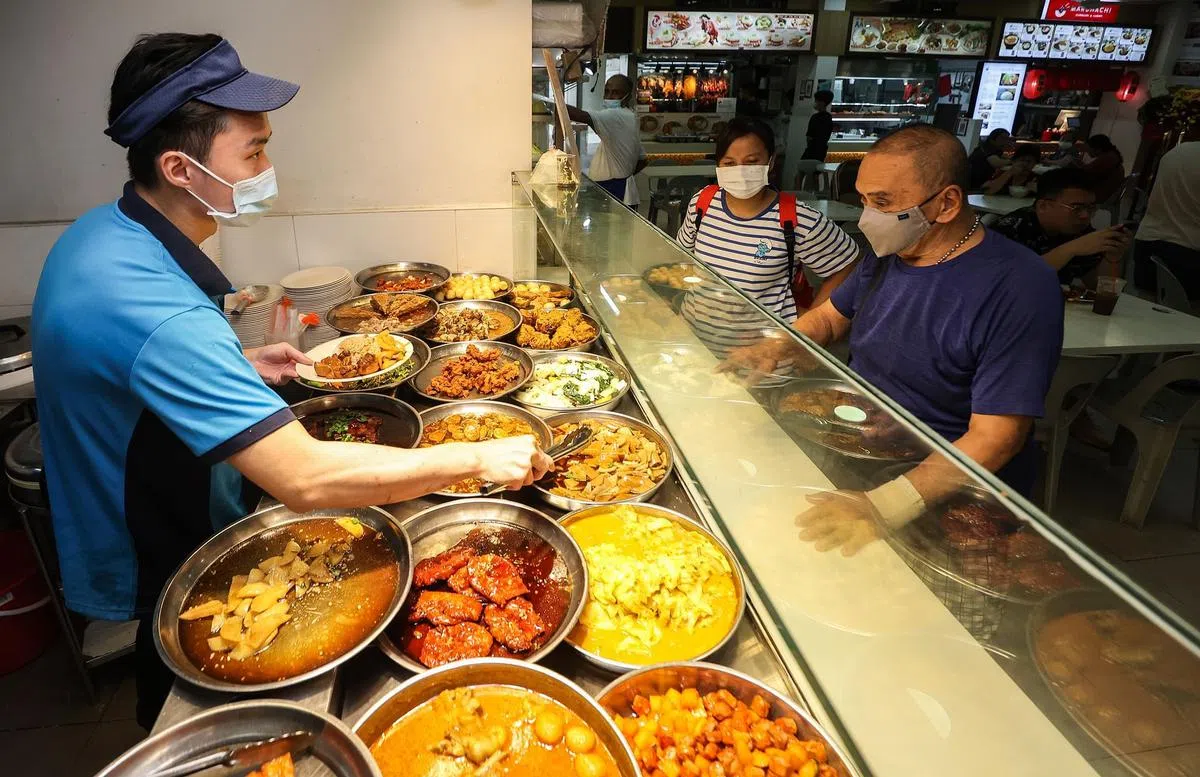 杂菜饭菜肴选择多，想吃什么就点什么。（档案照片）
