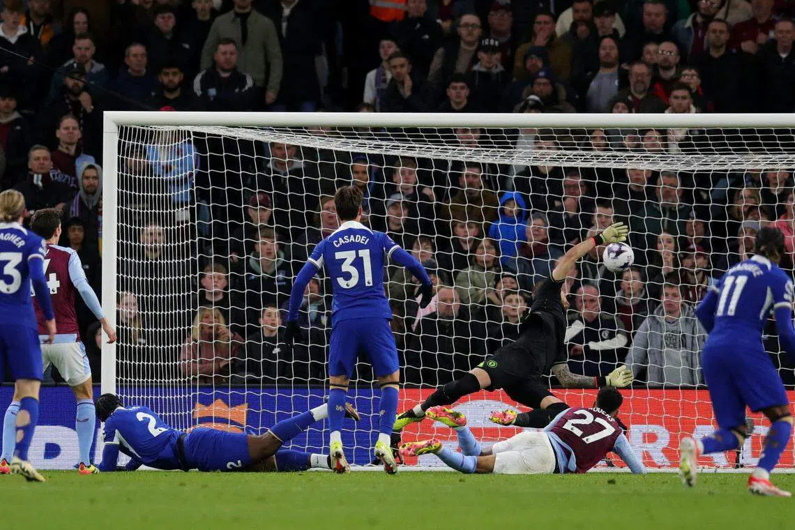 切尔西上轮本来在补时阶段由迪萨西（2号）攻入制胜球，但因为队友具有争议性的犯规被判无效。（路透社）