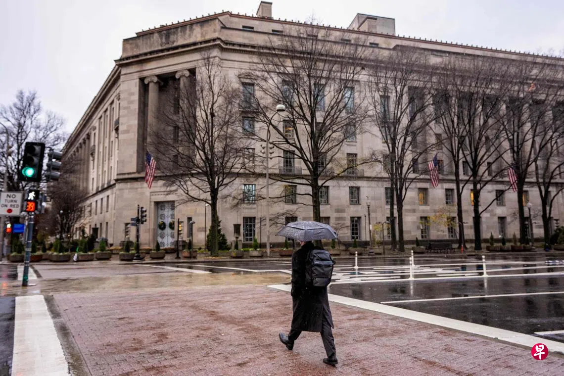 ����Ա������ɵ�˾����������ɾ�ڰ���˹̹����