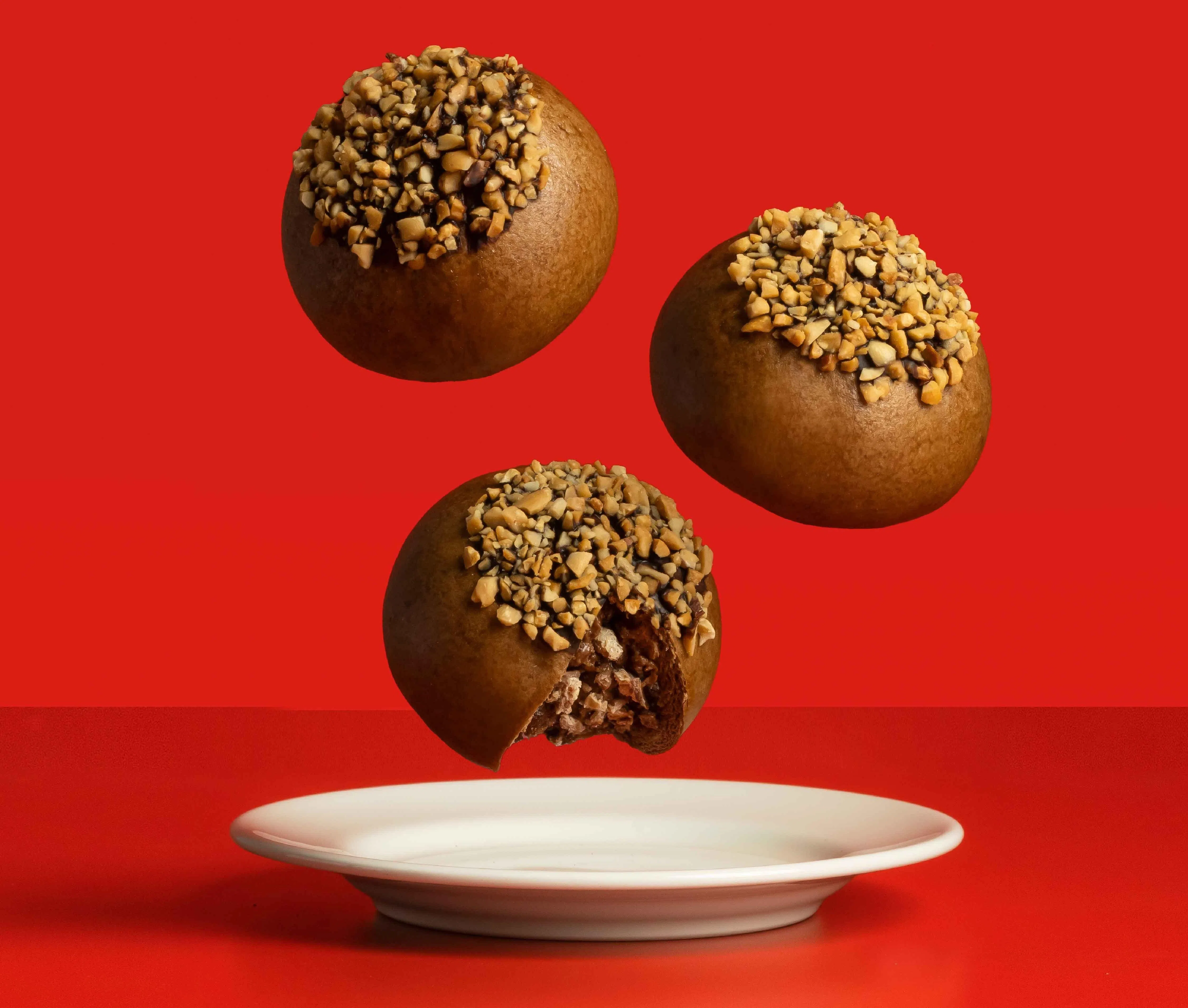 鼎泰丰的限量版巧克力花生包。（品牌提供）