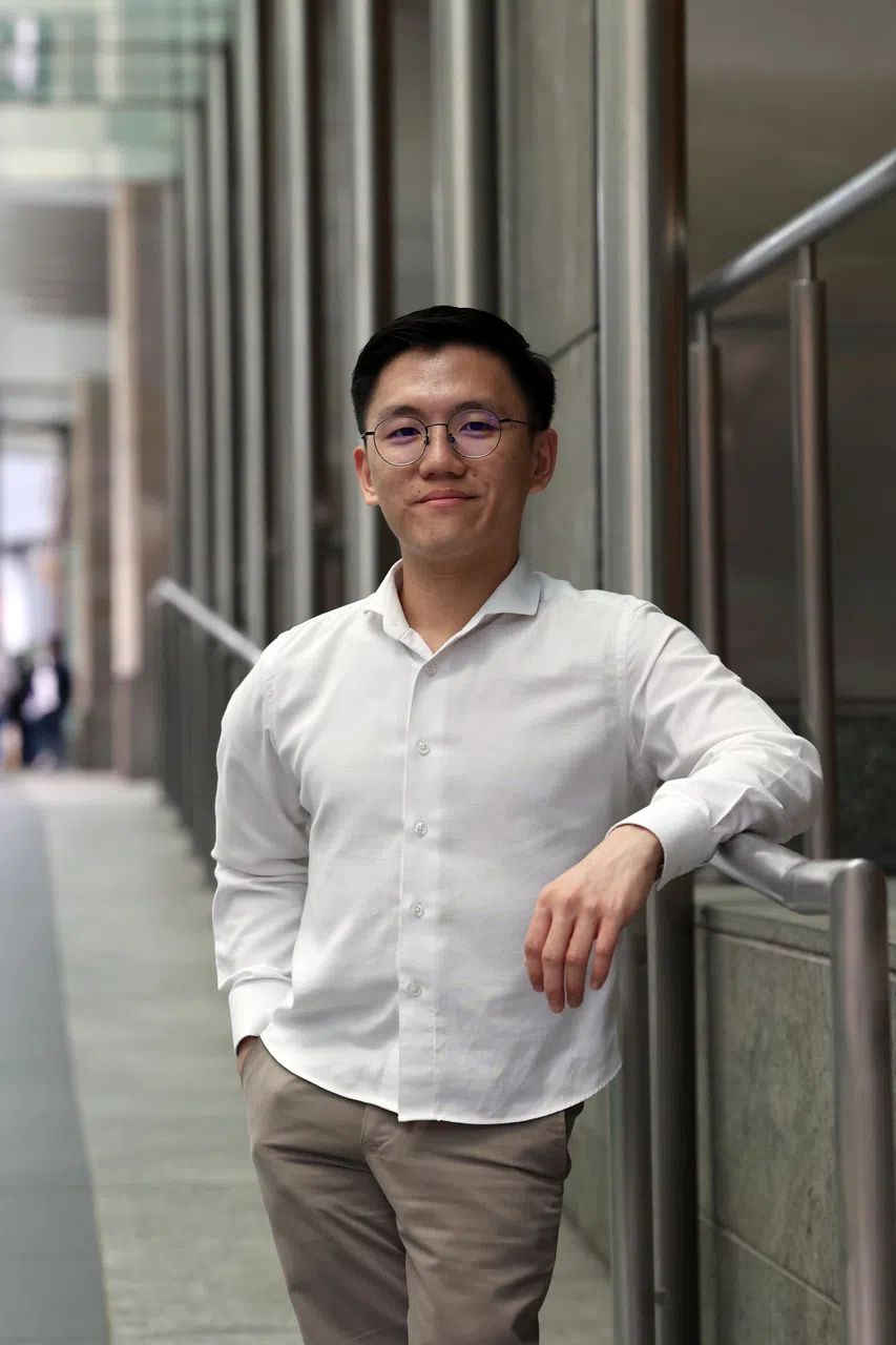 王华瀚认为，新加坡过去20年发生了不少变化，若希望持续达到发达国家的标准，就必须确保居民在各方面都受到妥善的照顾。（邝启聪摄）