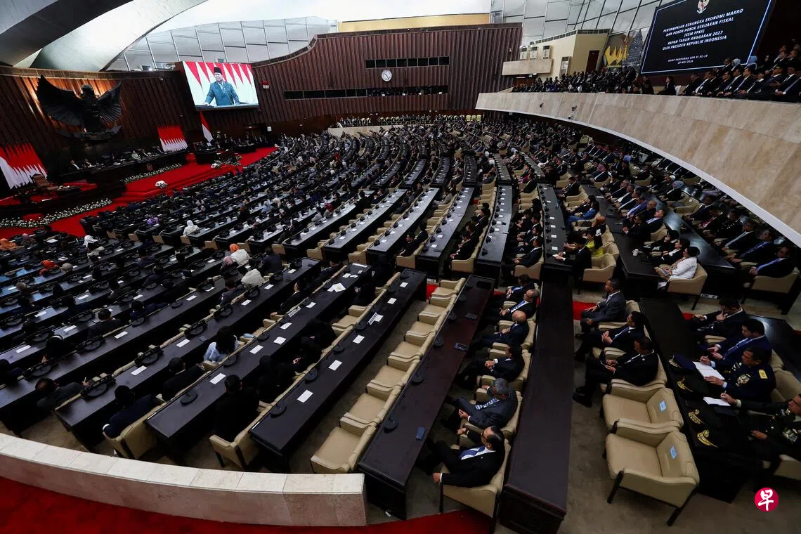 印尼总统普拉博沃今年5月在国会发表演讲。国会2023年通过修法，将侮辱政府及国家机关定为刑事罪名；宪法法院上周五裁定这项法律威胁公民言论自由，极易引发执法者的主观滥权风险，决定予以废除。 （路透社）