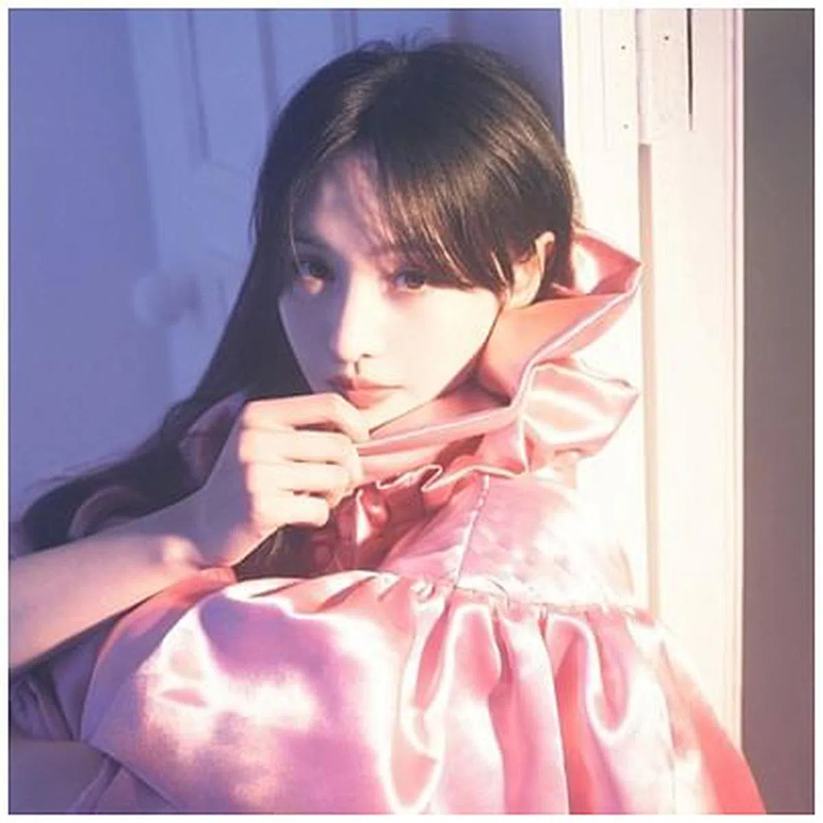 郑爽在微博、豆瓣、腾讯等网站完全绝迹。（互联网）