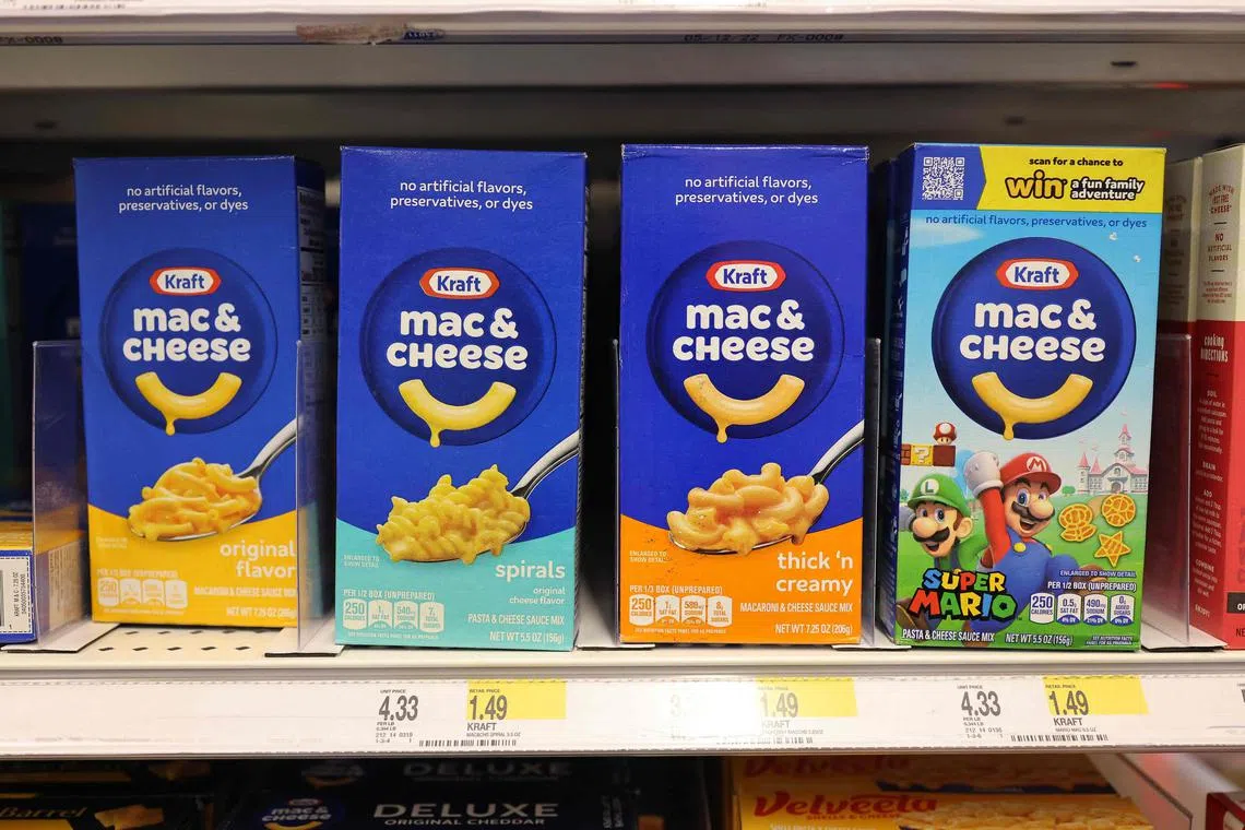 与其他食品公司相比，卡夫亨氏拥有更具挑战性的产品组合，包括：Oscar Mayer、Lunchables、卡夫通心粉和奶酪、亨氏番茄酱、Jell-O和费城品牌奶油奶酪。总体而言，它会更倾向于低收入消费者，而且在这个消费层它有更多的自有品牌竞争对手。（法新社）