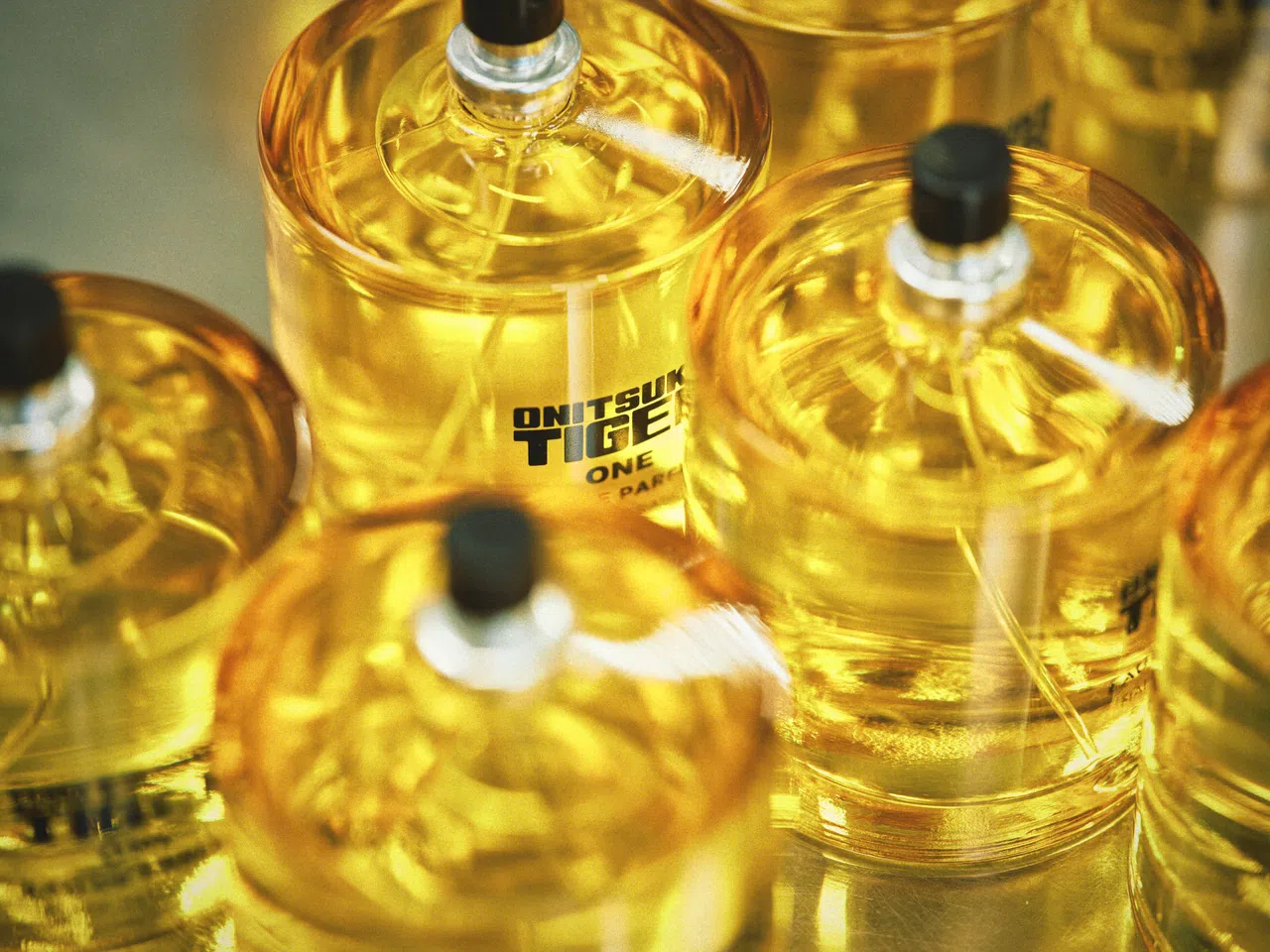 鬼冢虎首代香水系列，一次过推出四款，只以号码命名，很有个性。（Onitsuka Tiger提供，Naoya Toita摄）