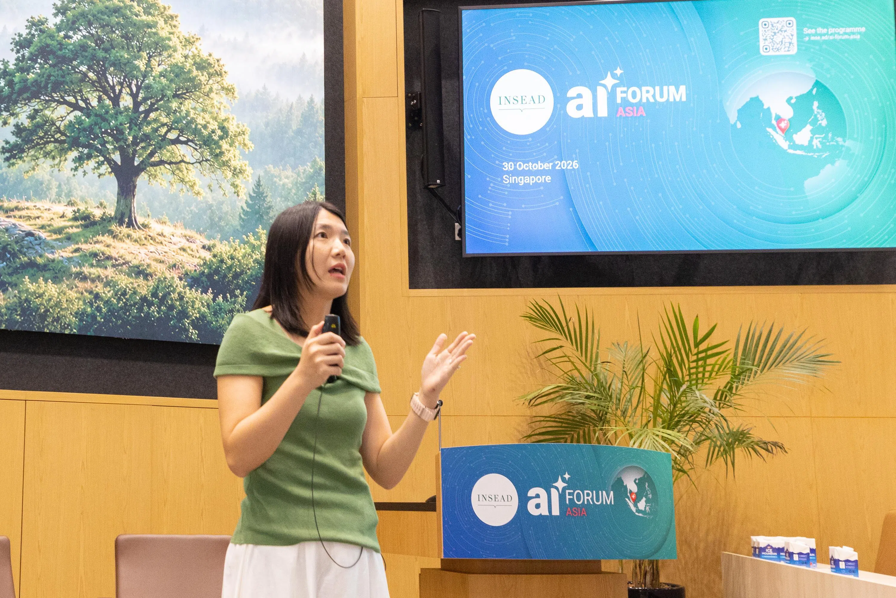 Winnie Jiang, an associate professor of organisational behaviour at INSEAD who is leading the research, hopes the lab’s findings will have a tangible social impact and offer actionable insights to help individuals and organisations adapt to a rapidly changing world.（Courtesy of INSEAD）