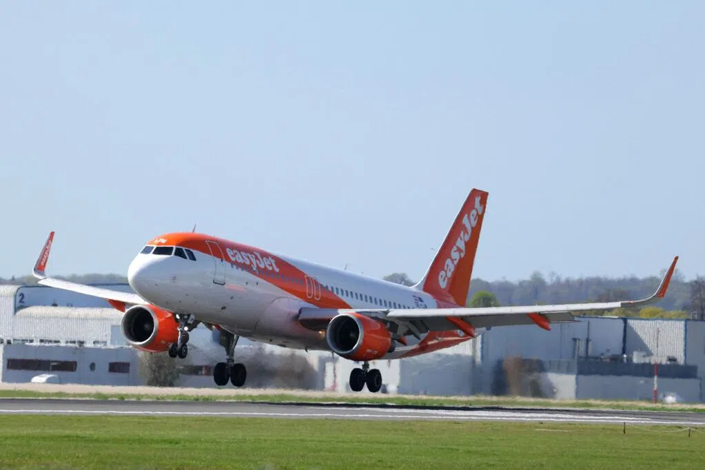 易捷航空机组人员罢工 法国多个机场取消约百个航班