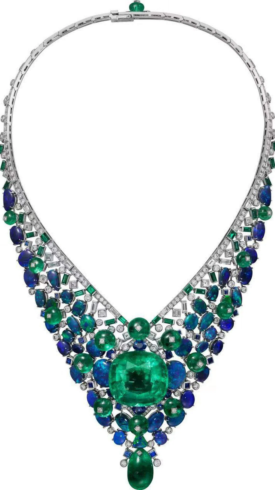 卡地亚在北京展出高级珠宝系列，开启品牌疫后在亚洲的新篇章。（品牌提供）