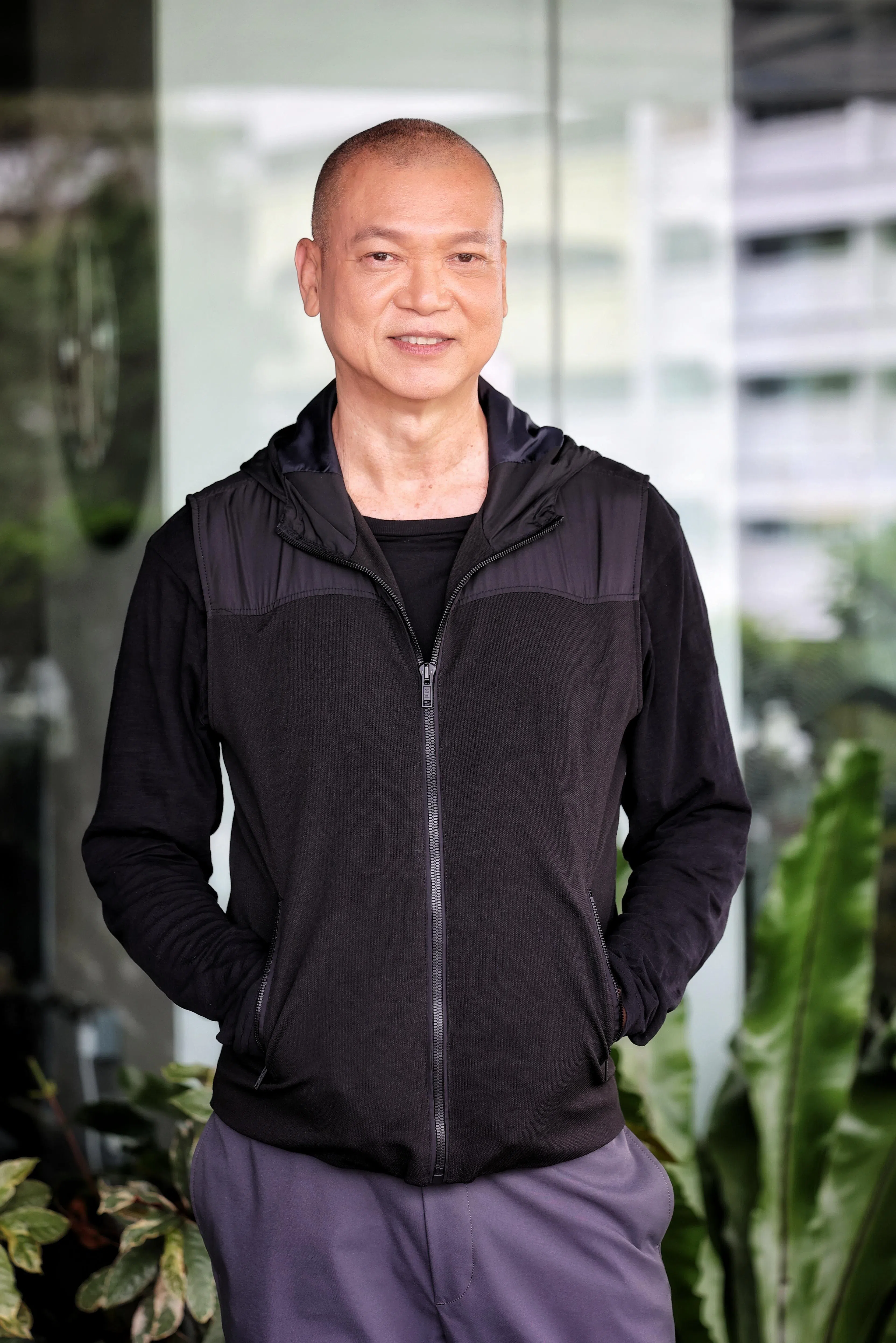 谢韶光以光头造型出席记者会。（新明日报）