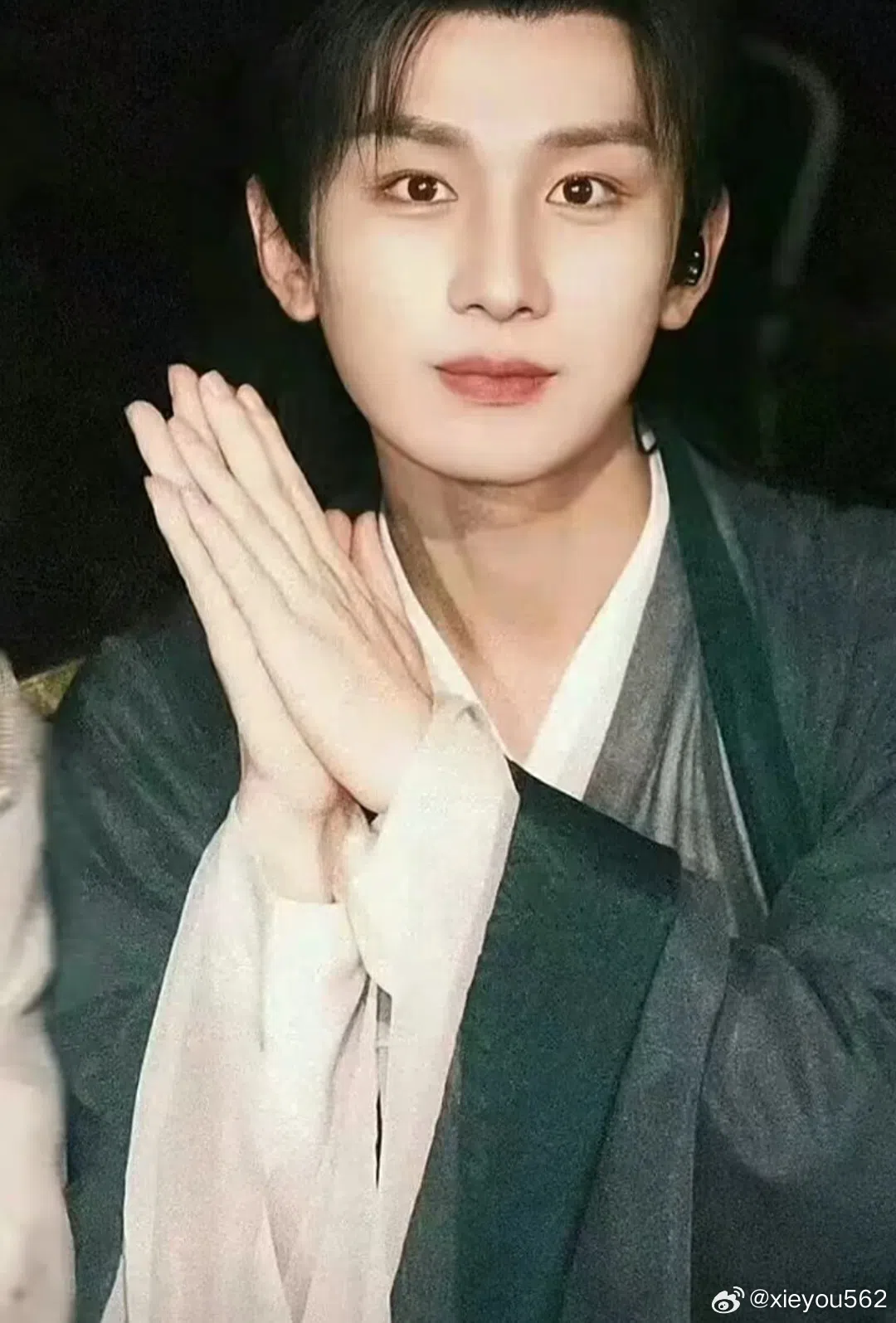 成毅自《莲花楼》后，人气再上另一层级。（取自微博）