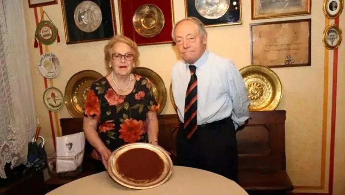 坎佩尔夫妇（图/互联网）