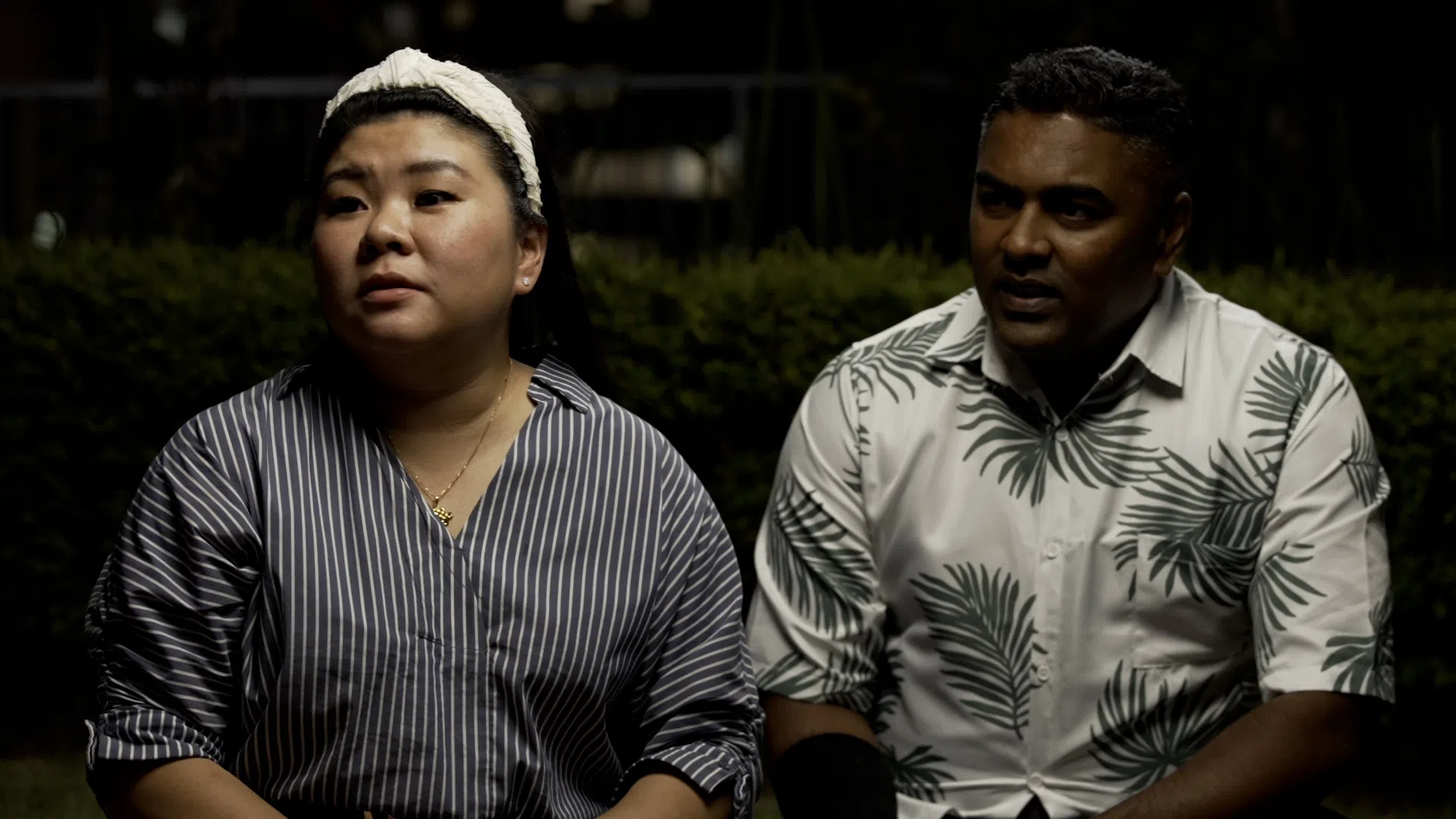 陈彦宁和丈夫马亨德兰（Mahendran Herusan）在2017年成立新加坡跨族群家庭协会，用自身经验帮助其他跨族夫妻。（视频截图）