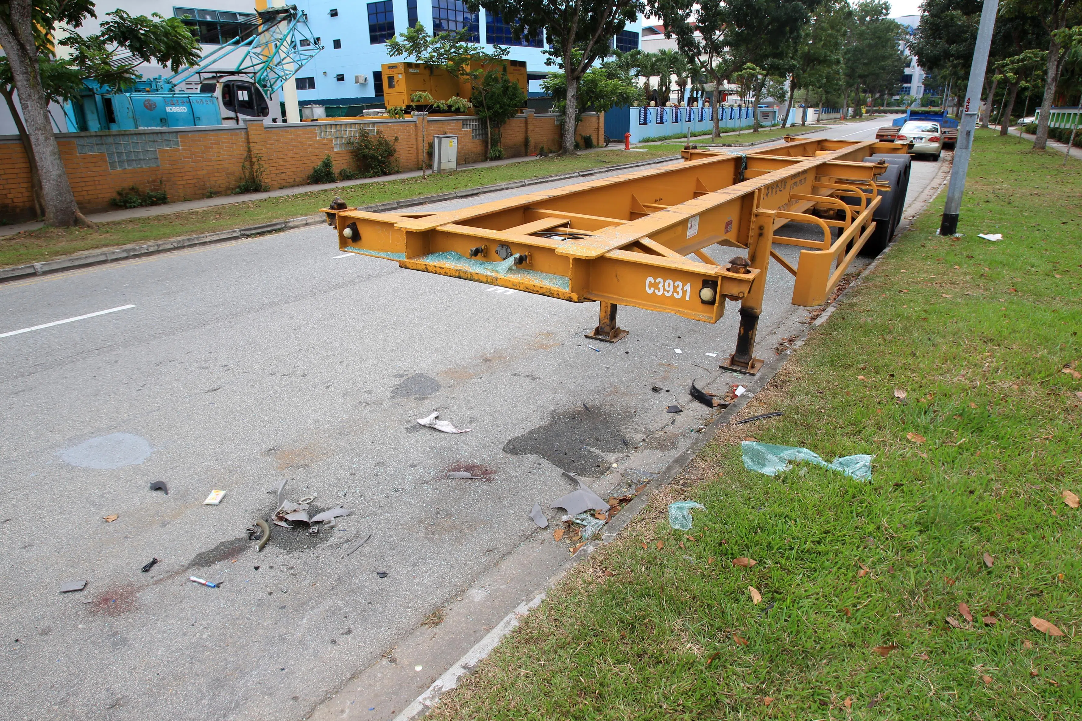 在双溪加株的路旁有指定的拖车停车位。现在，拖车无须再注册停车证。（档案照片）