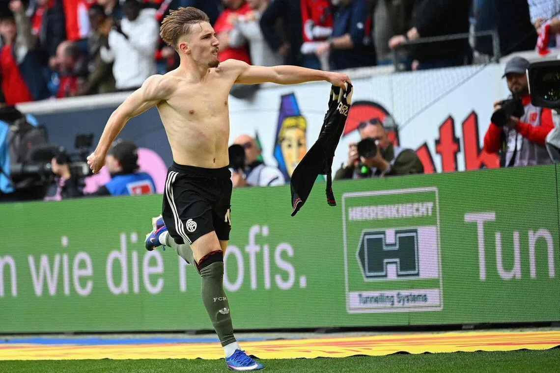 拜仁中场卡尔在第99分钟攻入制胜球，帮助拜仁13场不败。（法新社）