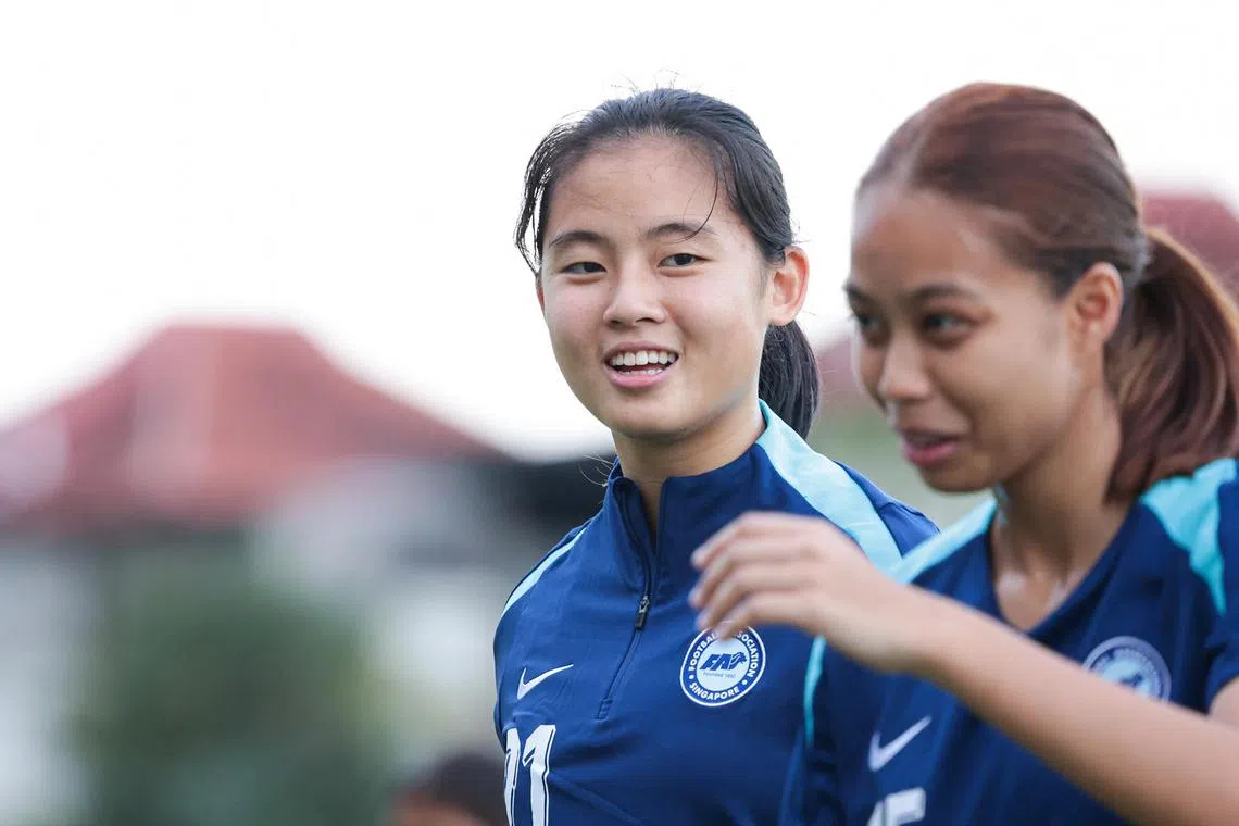 我国女将陈乐恩（左）在离开布里斯班狮吼后，尚未公布自己的下一站，表示要先专注于国际赛。（李冠卫摄）