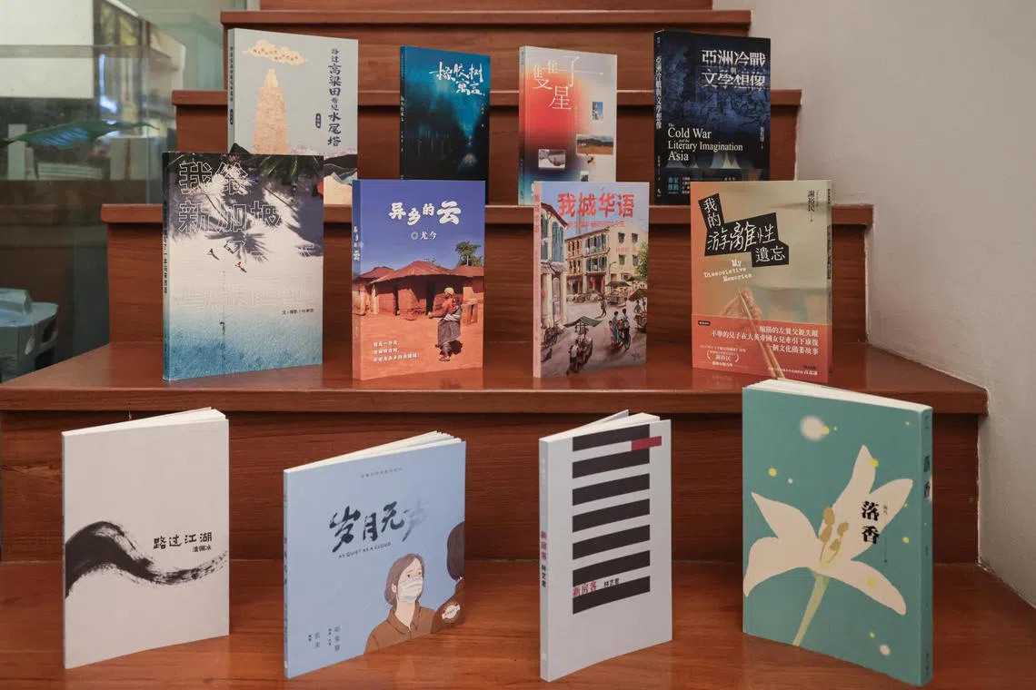 获选早报书选2024／25的12本年度好书。（李冠卫摄）