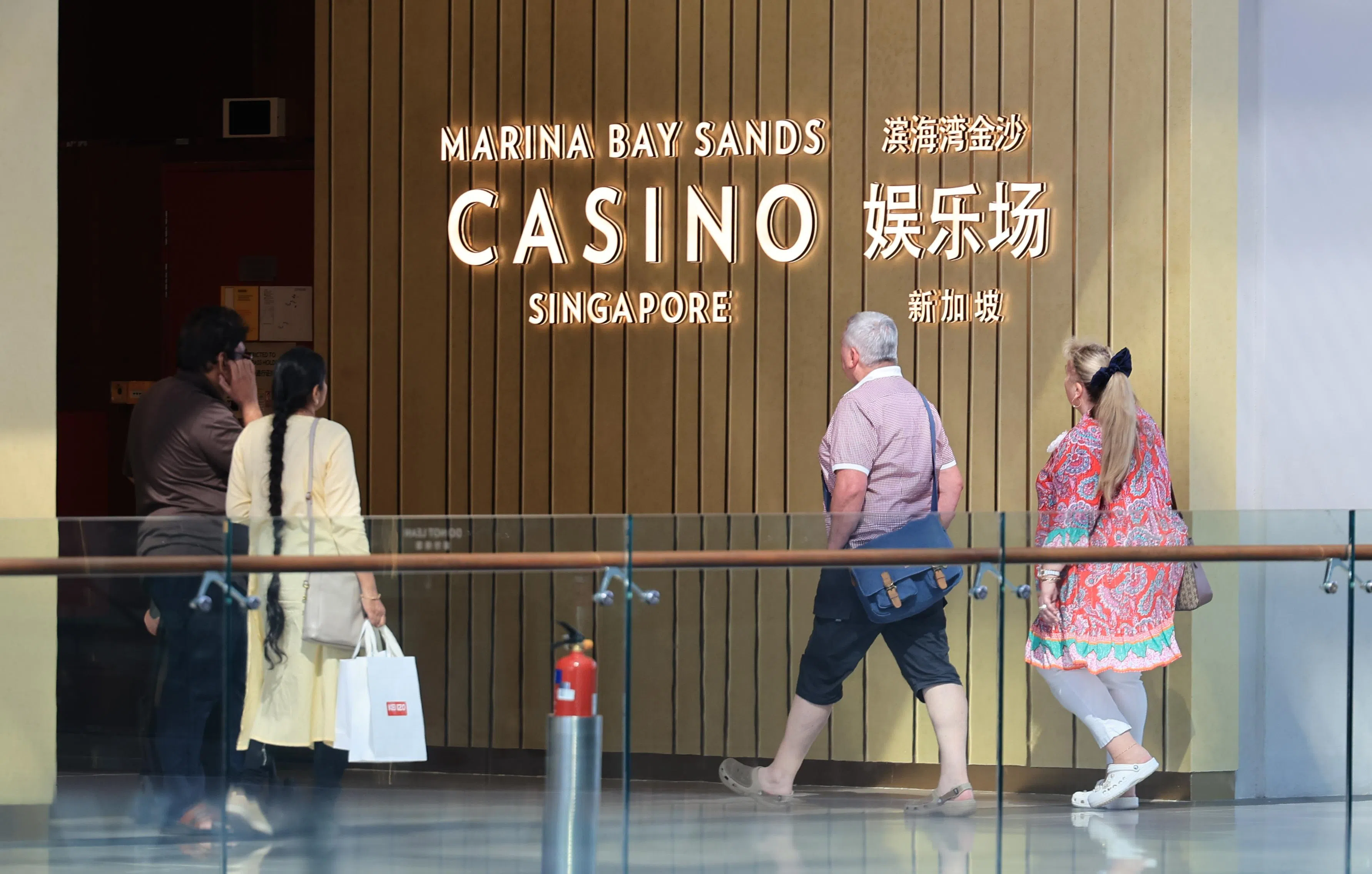 滨海湾金沙赌场去年第四季度收入创下开业以来新高，达到7亿4600万美元（约10亿零600万新元），同比增长约28%，较冠病疫情前猛涨约七成。（档案照片）