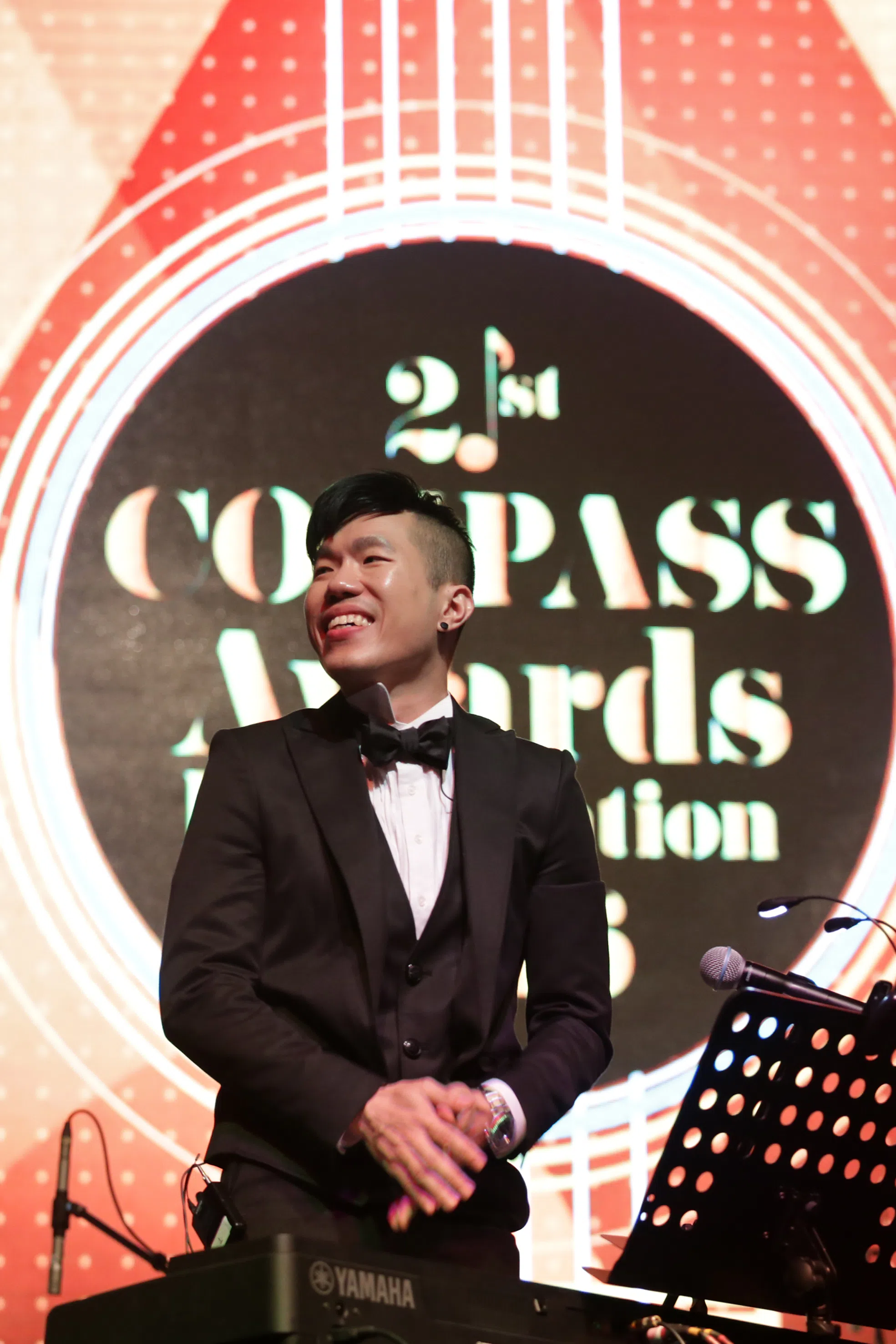 唐达曾获颁第21届新加坡词曲版权协会颁奖礼（Compass Awards）海外成就奖。（《海峡时报》档案照）