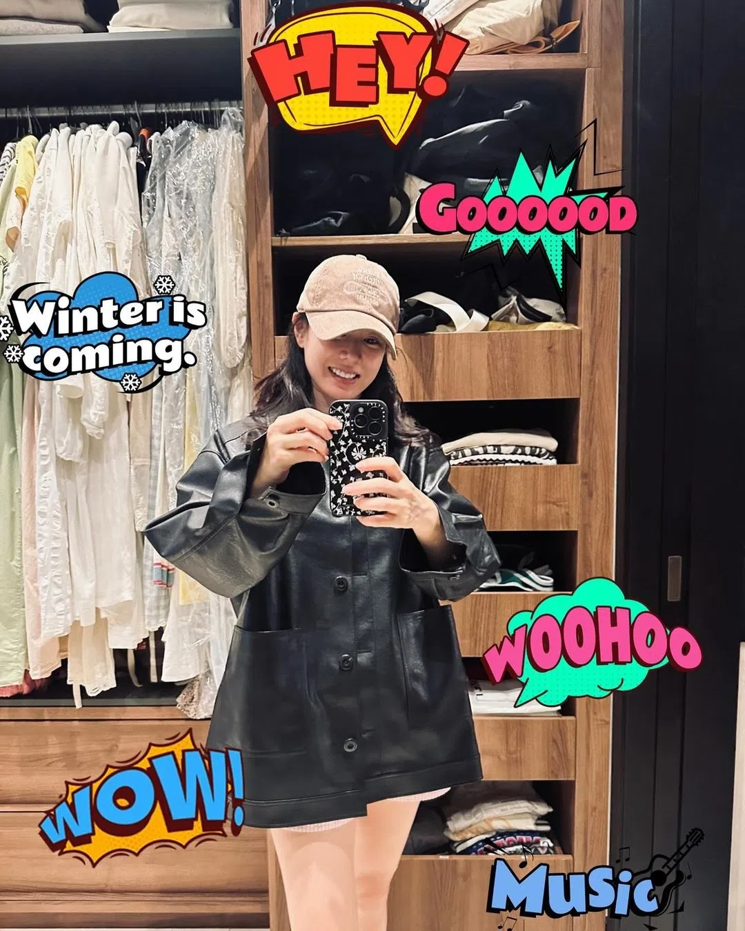 孙艺珍对镜自拍，背景疑似是新家的更衣室，引起讨论。（取自孙艺真IG）