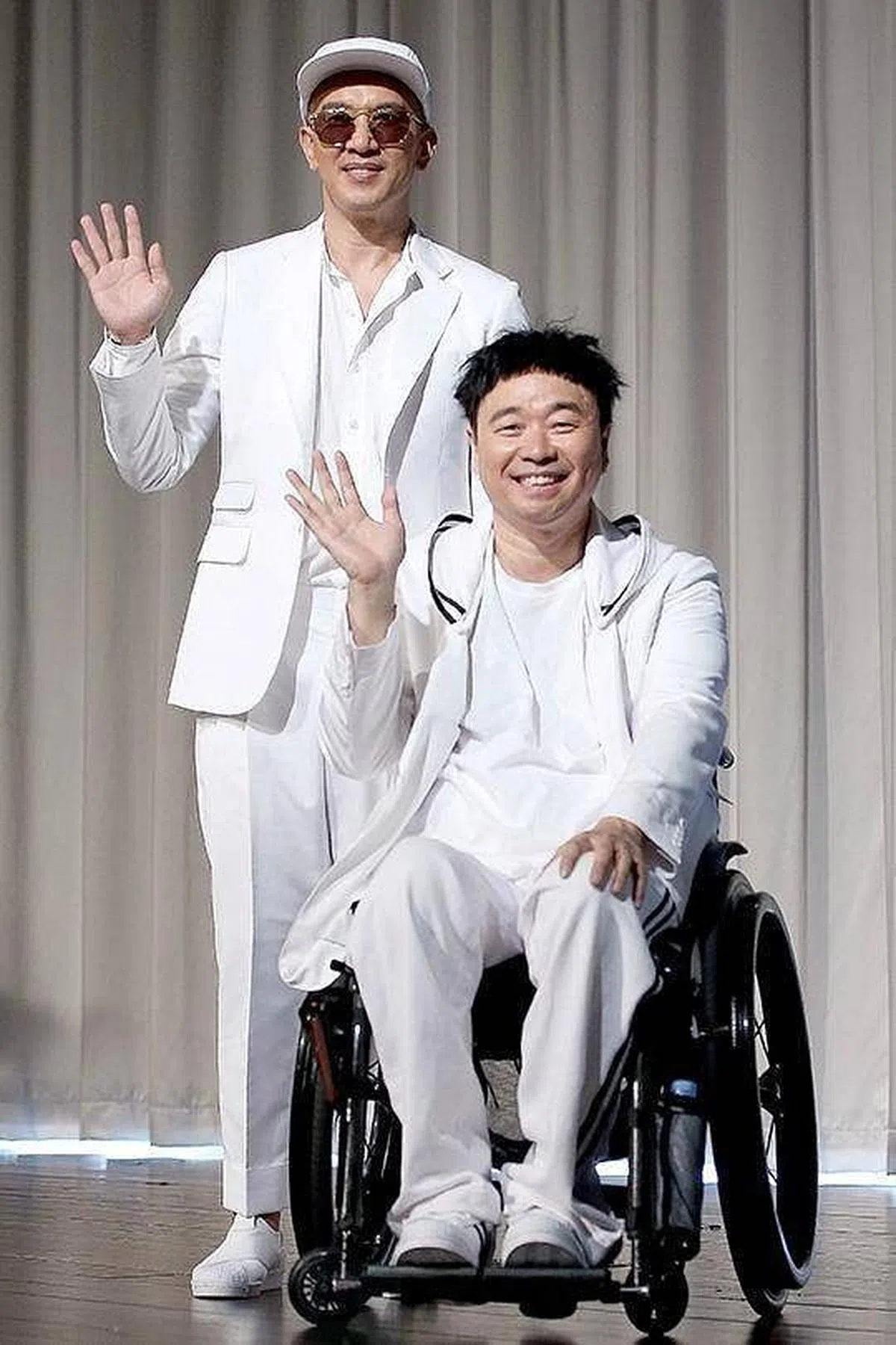 具俊晔（左）对姜元来有情有义。（互联网）