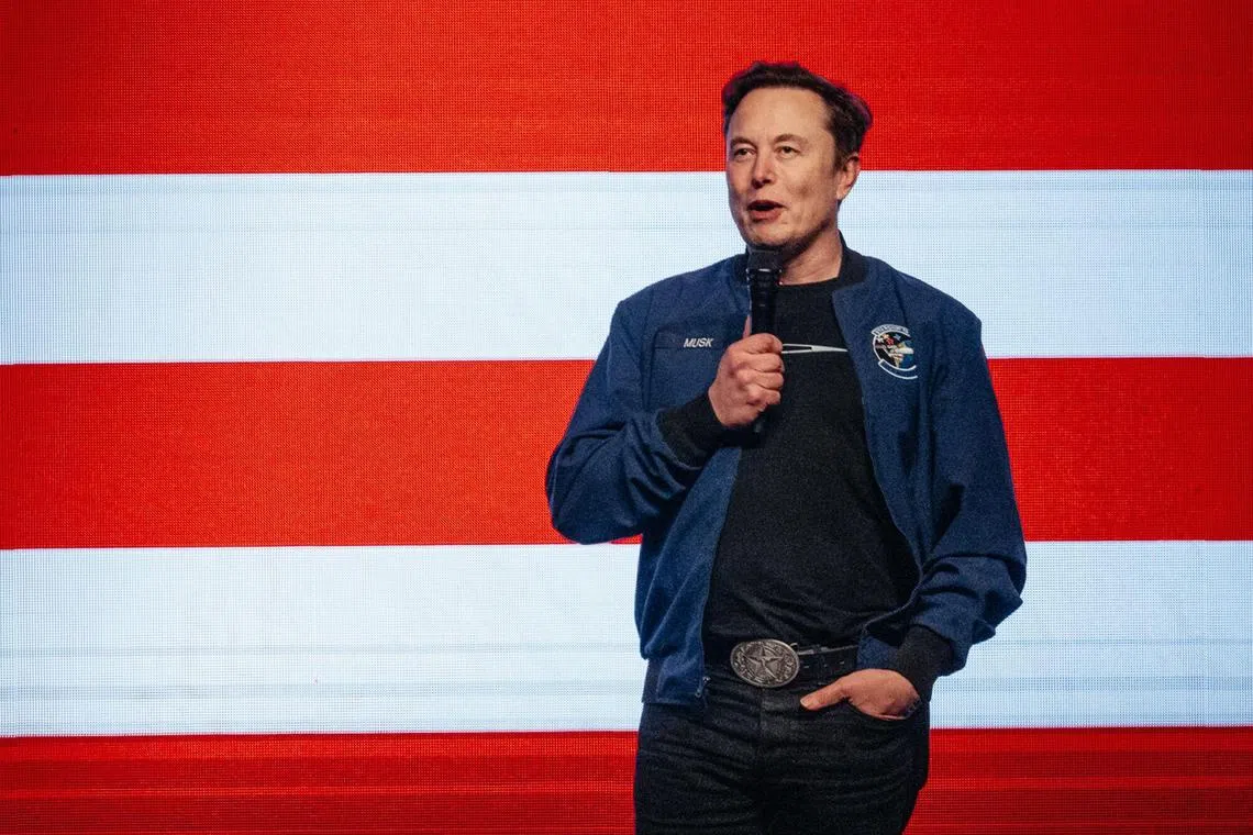 掌管特斯拉、SpaceX、xAI等企业的马斯克，身家达3420亿美元，同比增加约75%。 （彭博社）
