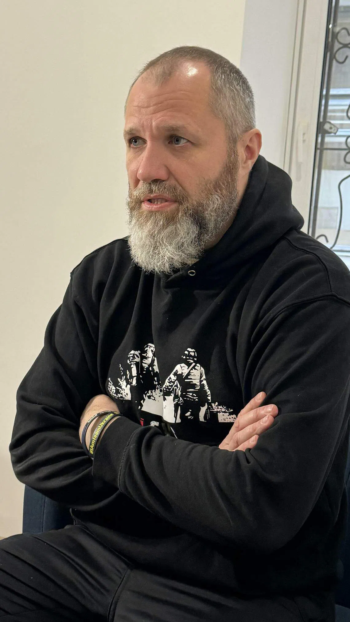 哈尔科夫社会研究所前所长科布津（Denys Kobzin）说，当前战况与第一次世界大战雷同，士兵长期困守同一阵地，士气受创。但他强调，乌军士气仍足，“因为我们没有退路，再怎么困难都须守住领土”。（沈泽玮摄）